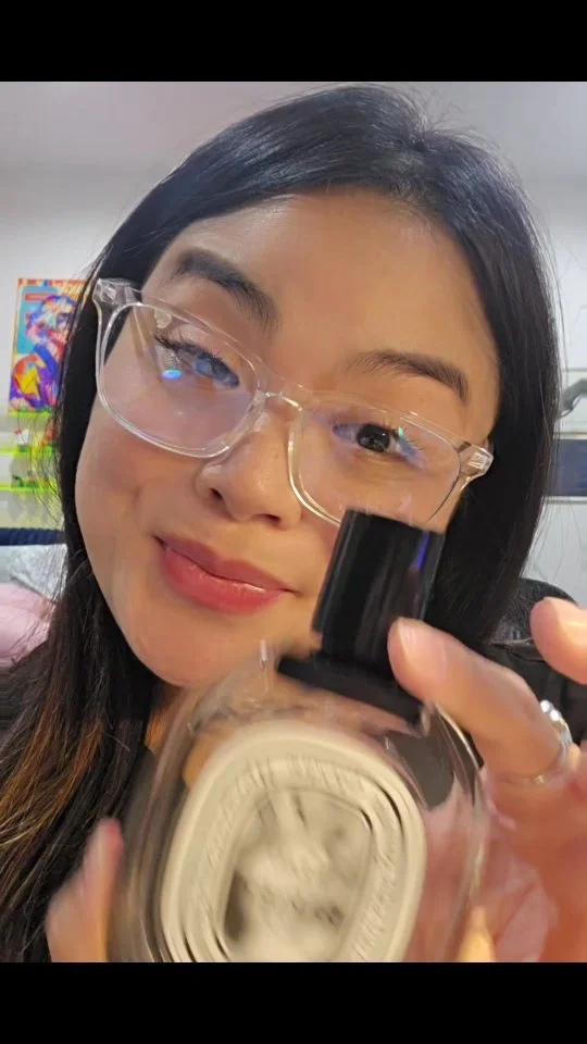 I love how @diptyque has these great scents ready to be layered. L'eau Papier is one I cannot stop stealing a sniff on my wrist. It's intriguing how home-y it is with the rice scent. I generally like sweet floral citrus scents but I always look for a