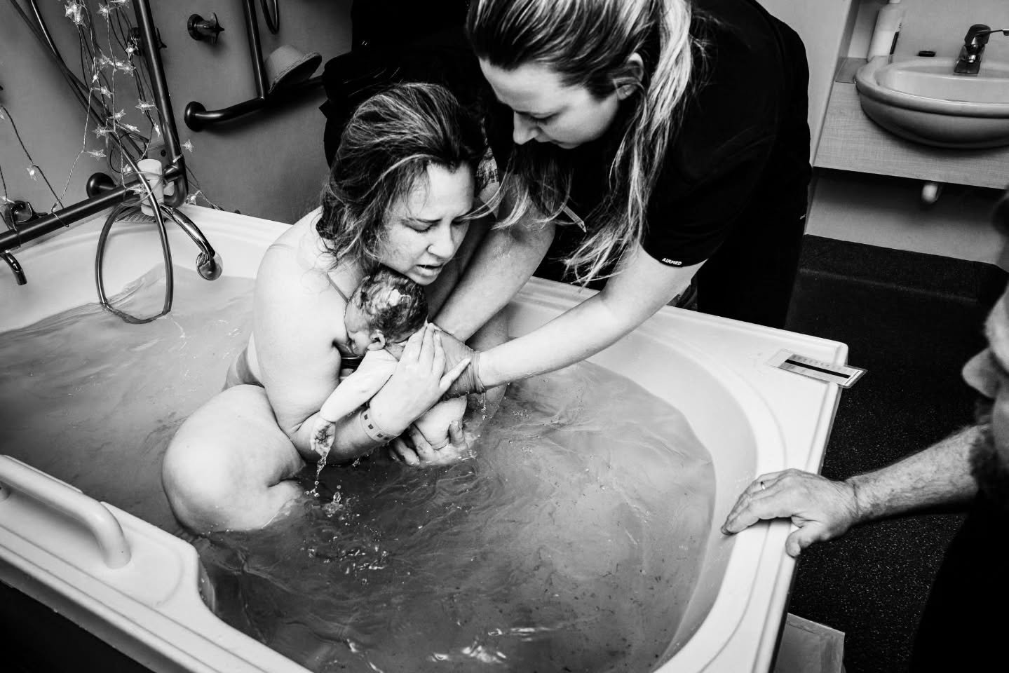 Lowen 🩷 20TH May 

We are thrilled to announce that are beautiful baby girl Lowen finally decided to grace us with her presence. 

Born in the water at 40+6, weighing 4.06kg our girl has given us another beautiful yet wild story to tell. After a las
