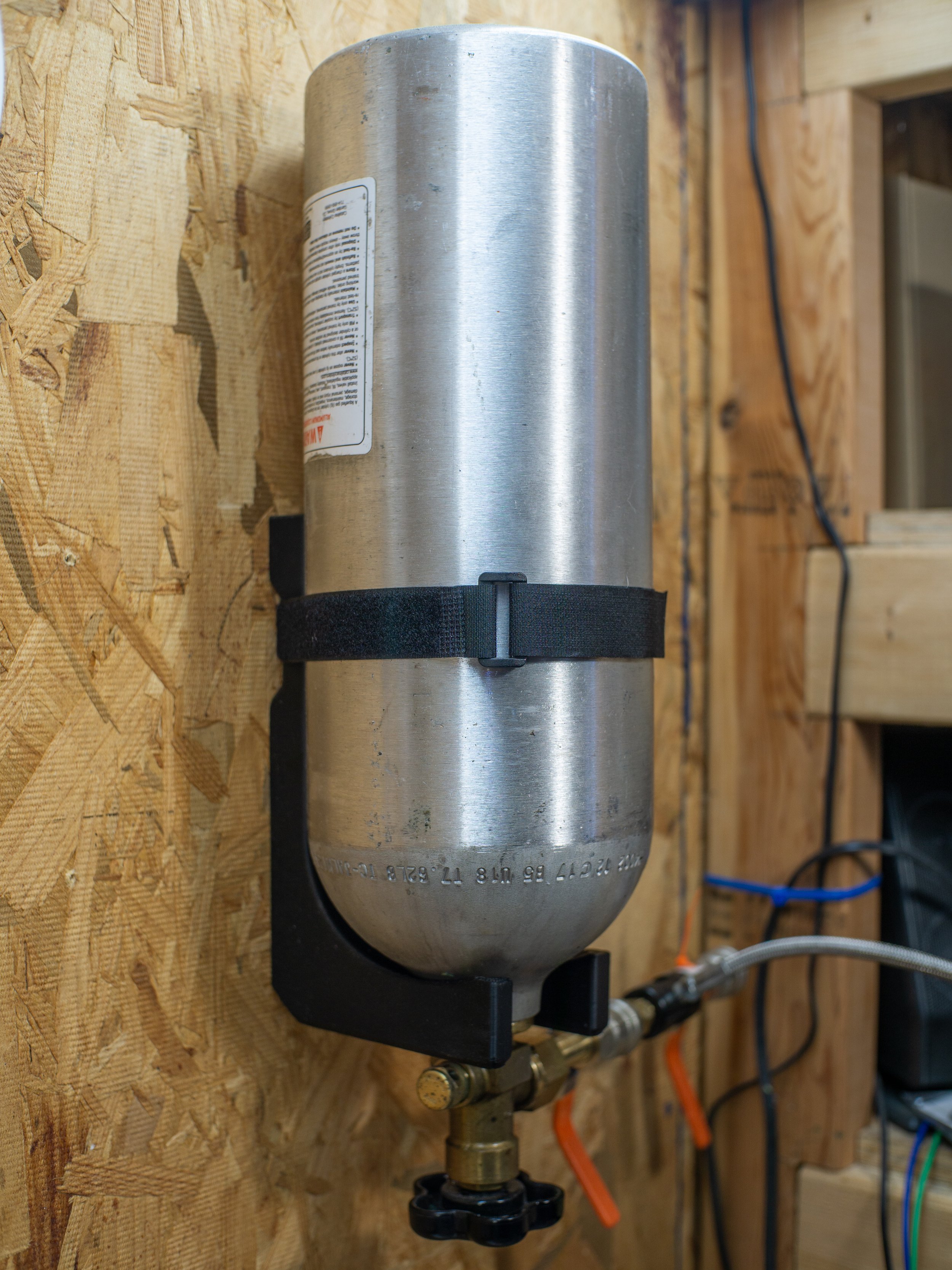 Inverted 5lb CO2 Tank Wall Mount