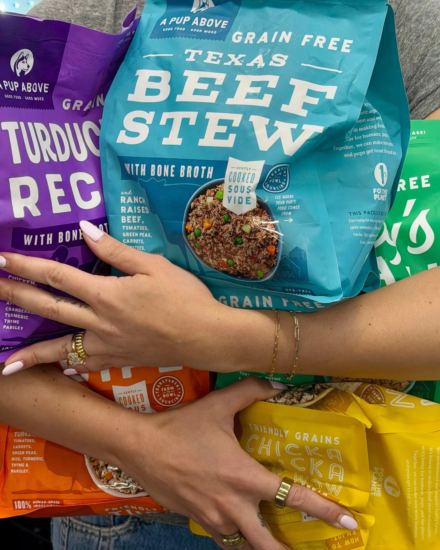 If you're not stocking up on @apupabove, what are you doing?! 💙 Save $5 off on 3 lb bags all month! Their secret sauce is the power of the sous-vide cooking method, cooking foods slowly and evenly to retain all that wholesome goodness giving your pu