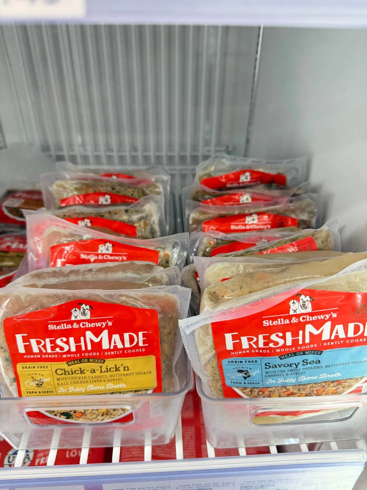 FreshMade is a healthy &amp; balanced meal for your pups!
❤️Human grade &amp; gently cooked meals
❤️Real, whole foods in juicy bone broth
❤️Made in the USA
On sale all month long! Find it in our freezer section. Available in 7 recipes either with or 