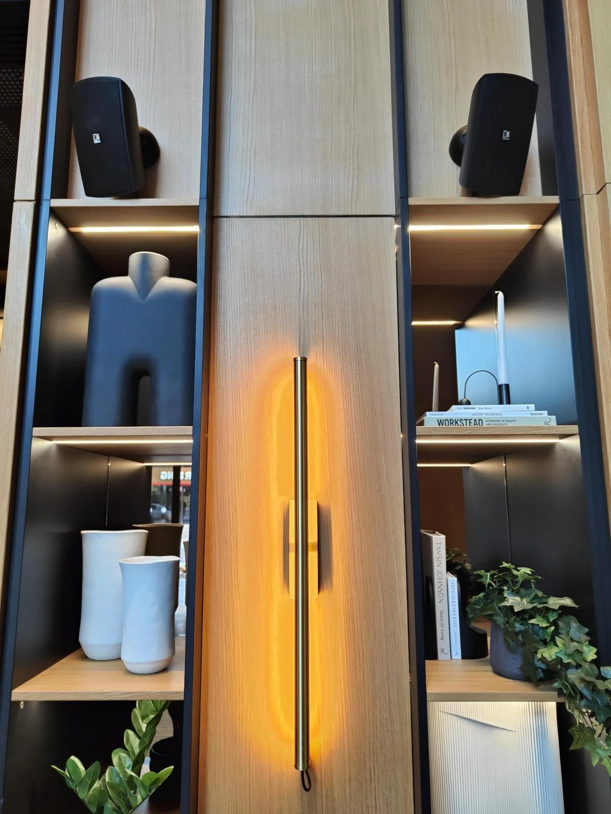 Audac Ateo6 speaker system in hotel lobby