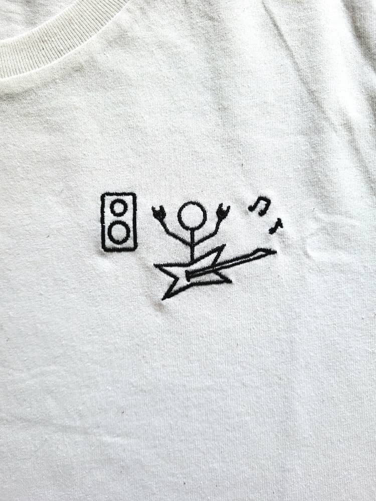 Tee shirt_blanc_modèle Rock N roll_broderie.jpg