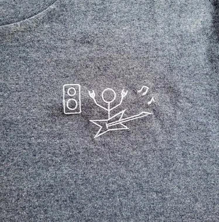 Tee+shirt_bleu_mod%C3%A8le+Rock+N+roll_broderie.jpg