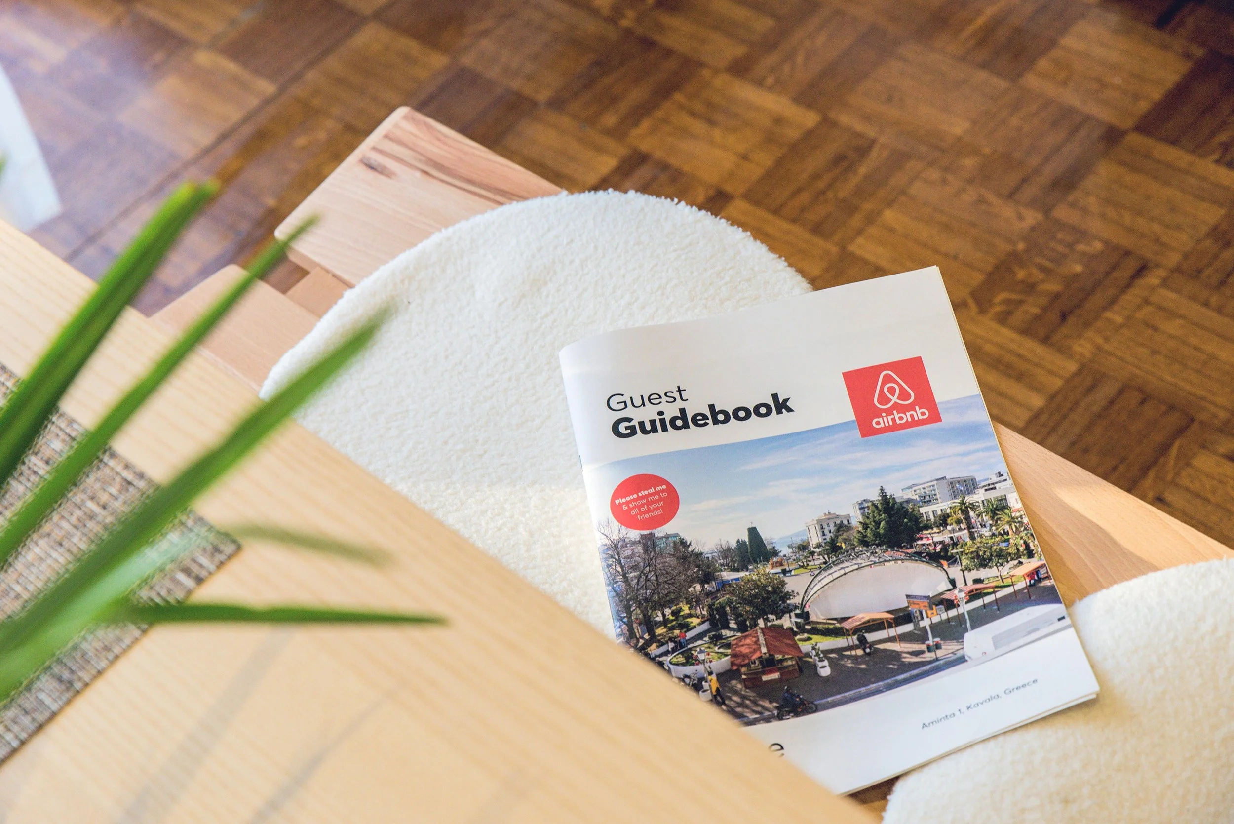 Quantas fotos realmente aumentam as reservas do seu Airbnb? (Guia definitivo 2026)
