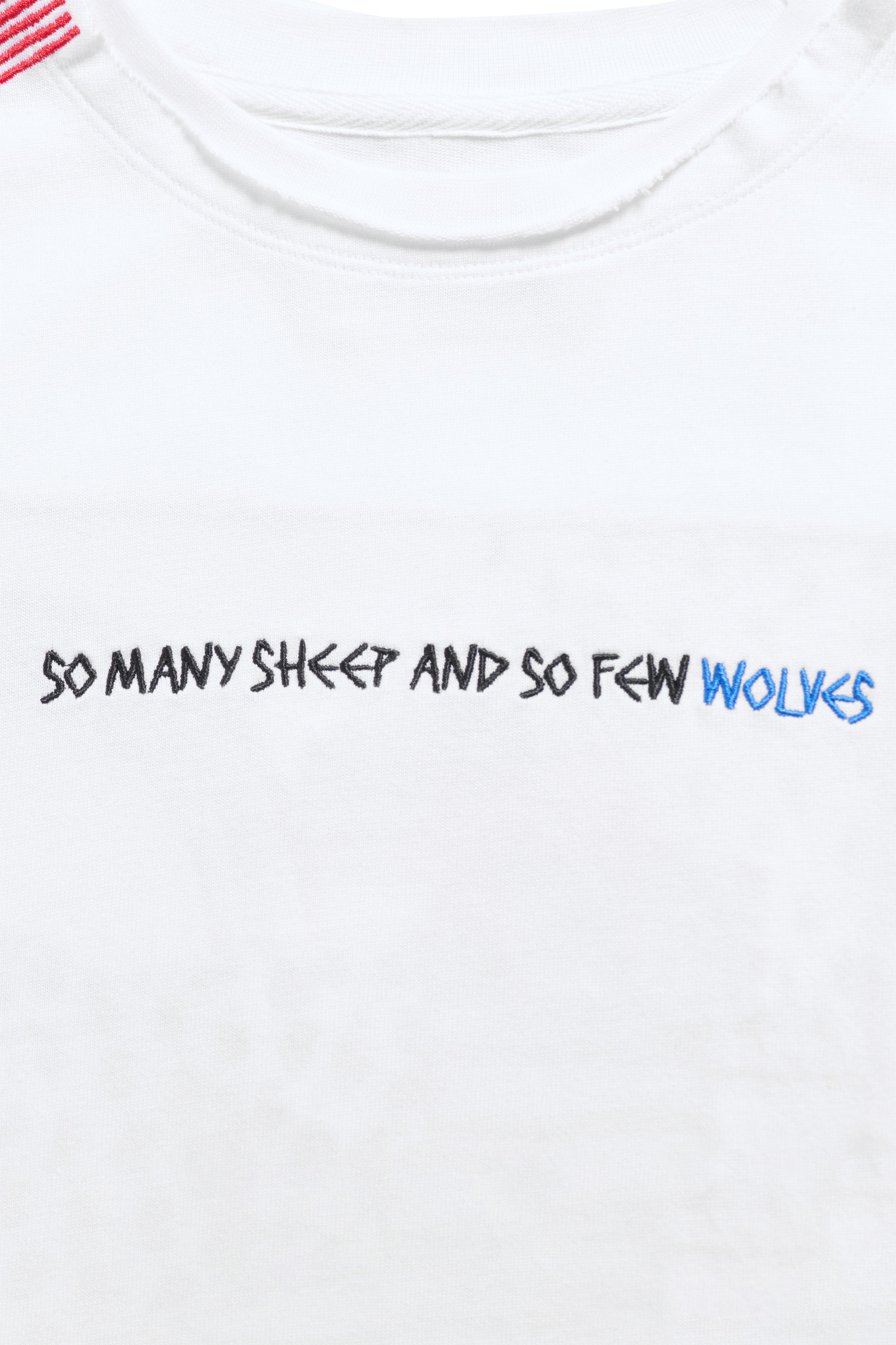 SO MANY SHEEP_TEE_F3.jpg