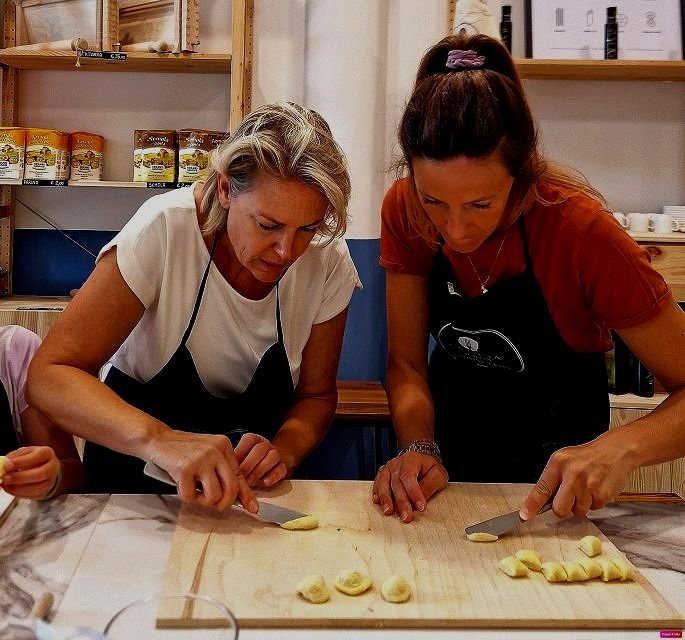 5_lazise-fresh-pasta-making-class-with-meal-and-wine.jpg
