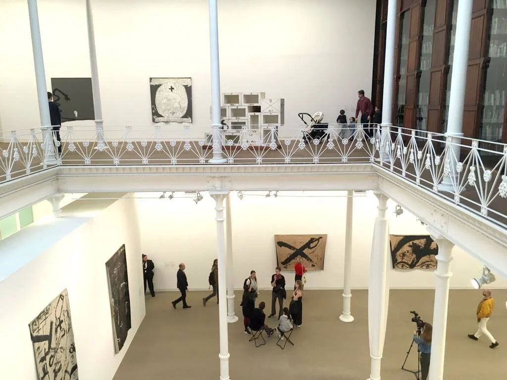 Fundació-Tapies-Exposición-Interior.jpg