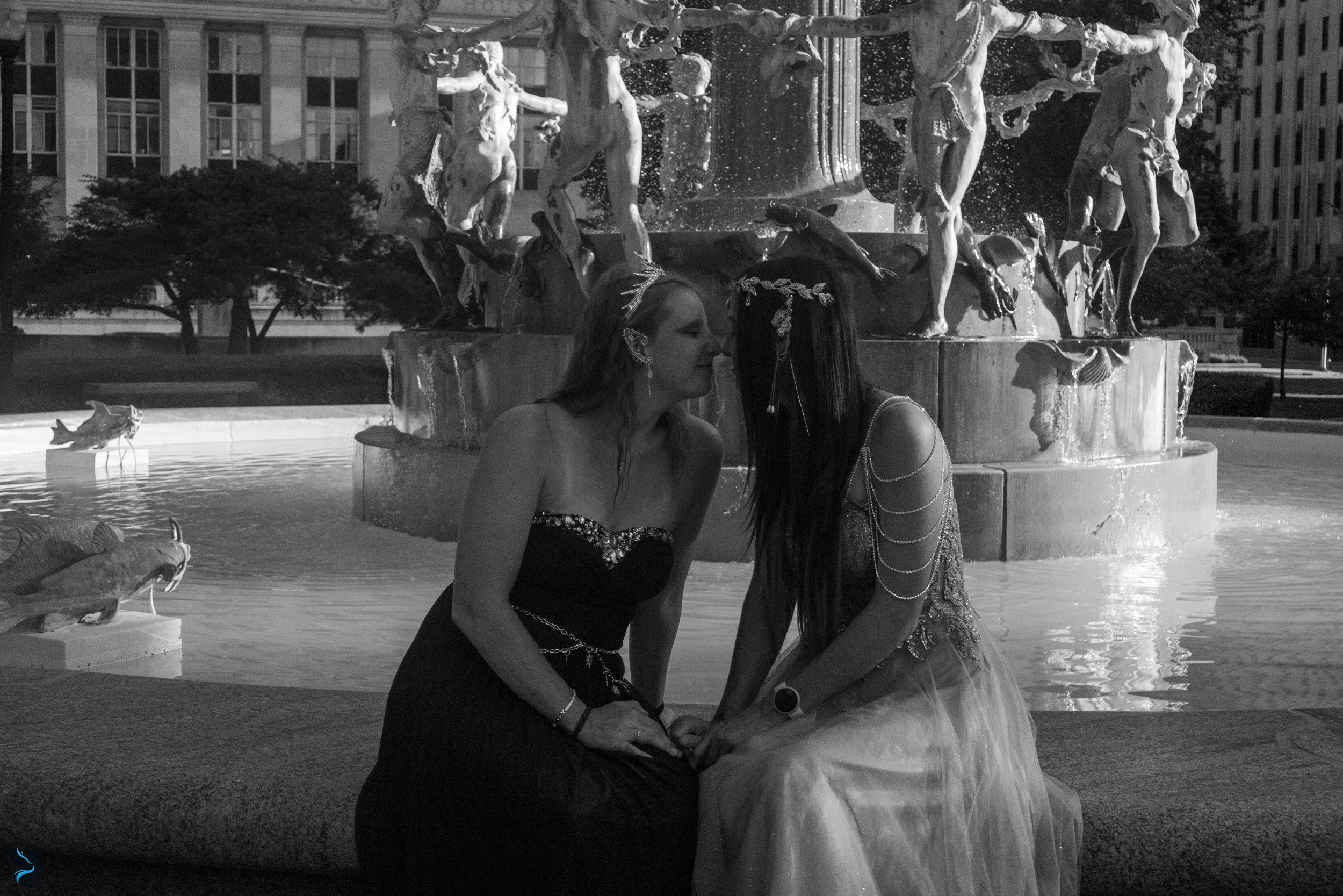 Rachel & Kaitlyn Depew Fountain-9.jpg