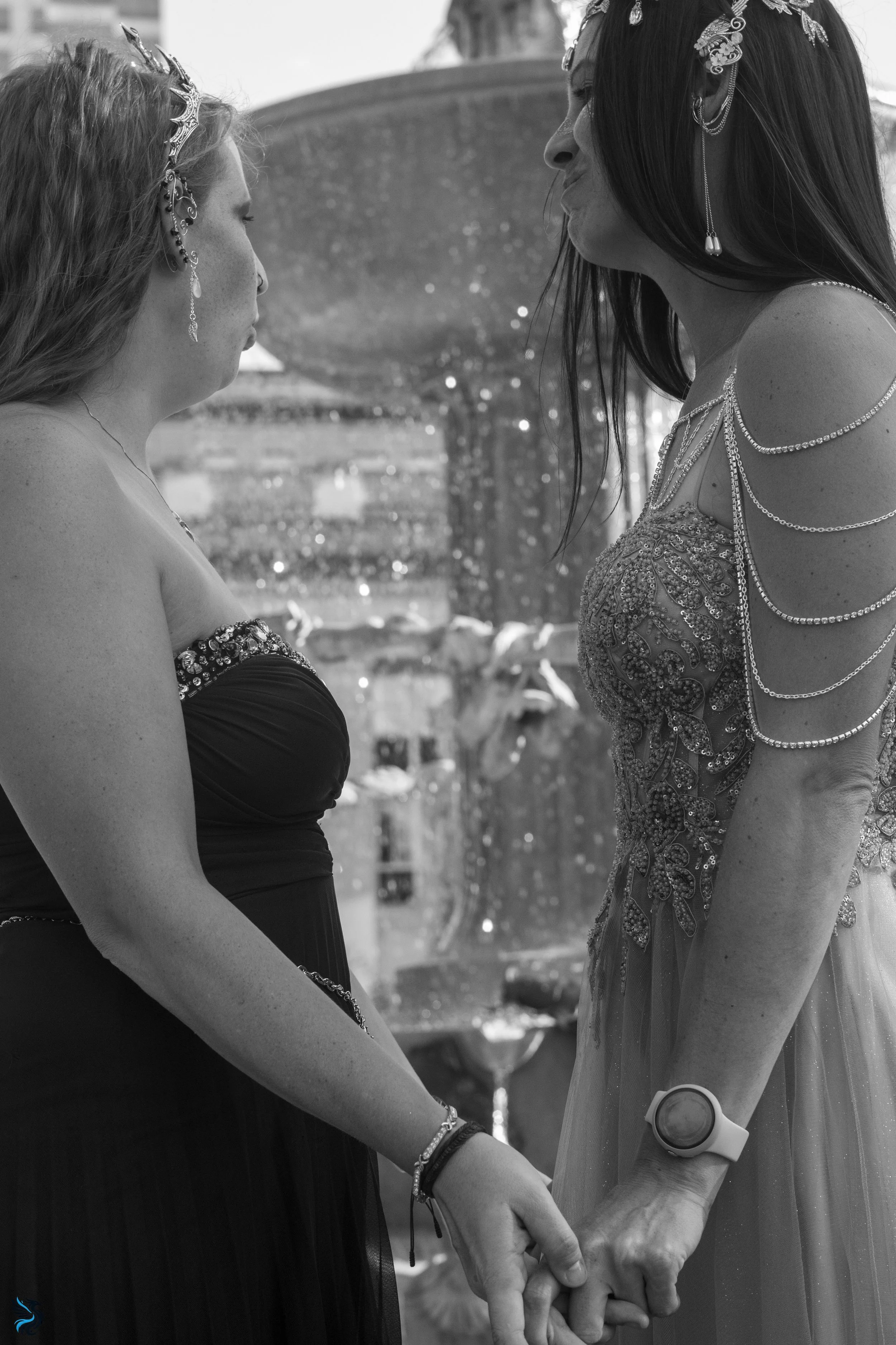 Rachel & Kaitlyn Depew Fountain-27.jpg