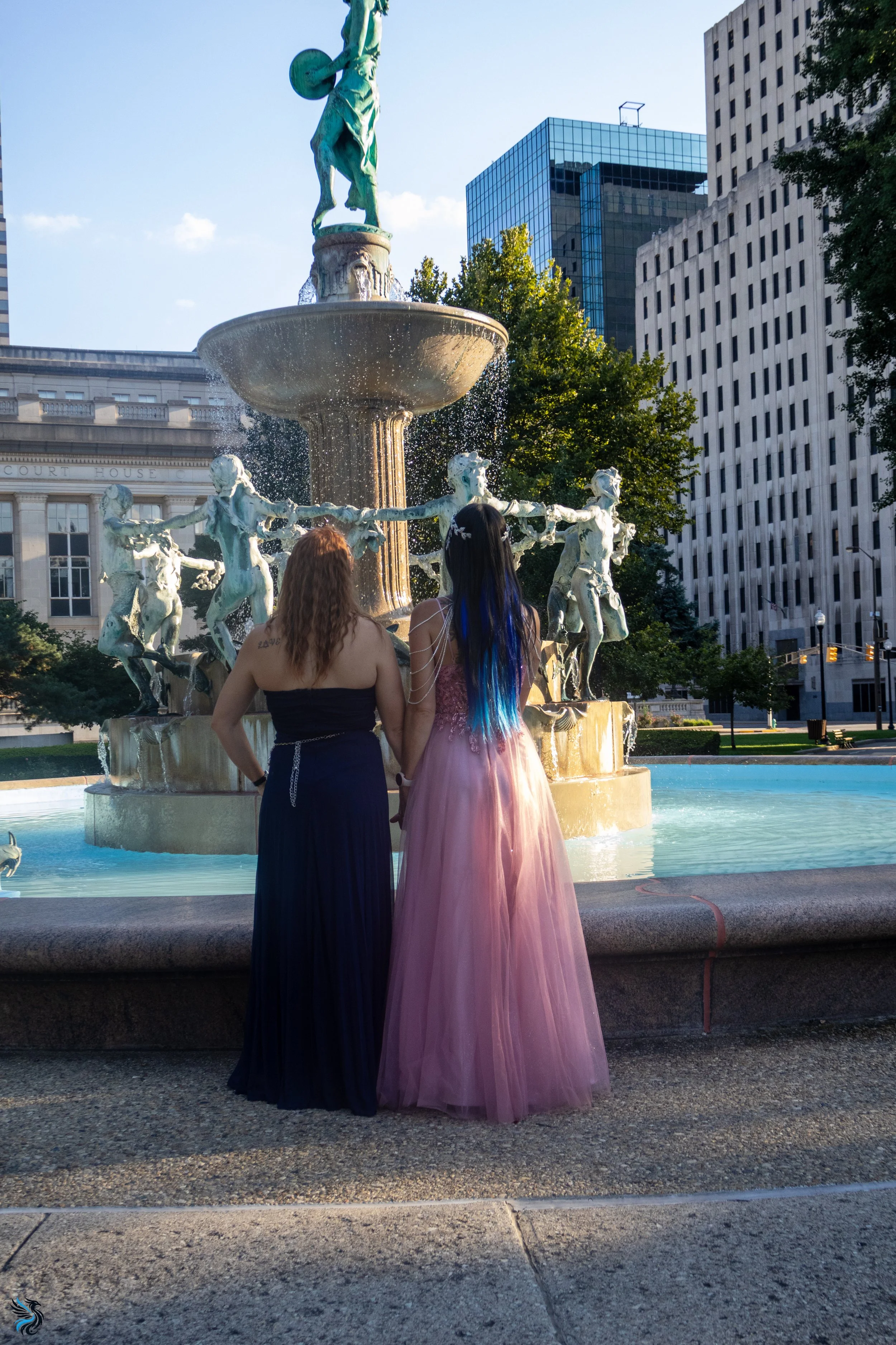 Rachel & Kaitlyn Depew Fountain-20.jpg