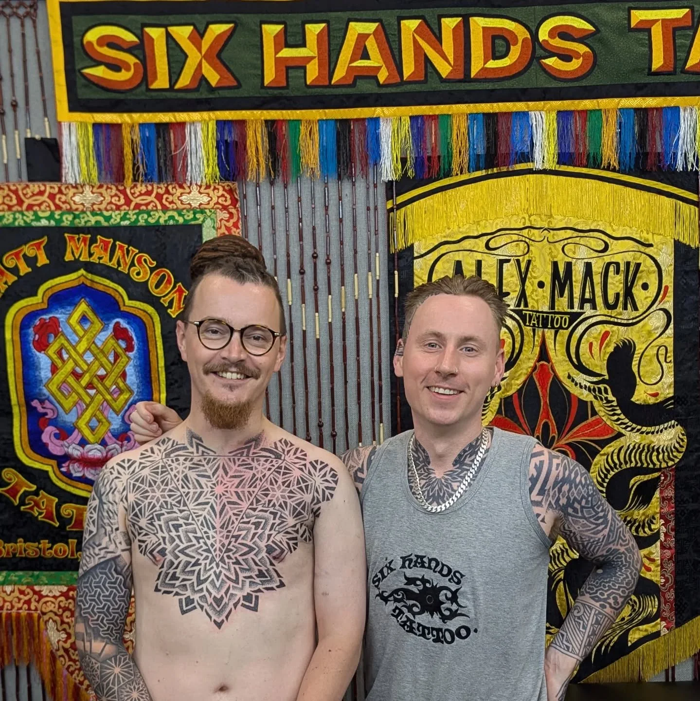 Massive shout out to Issac for today.
Started the day blacking out his nipple in front of a eager crowd of onlookers and took things from there.

Full right up to follow, but very grateful for 1 day. @bristoltattooconvention.
------------------------