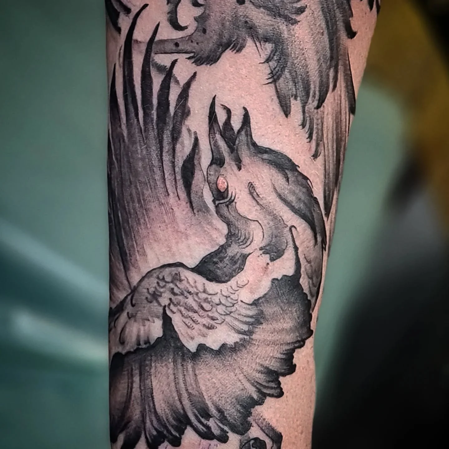 One of the tattoos from Bristol tattoo convention. Thanks so much Joe for picking this one from my flash. Looking forward to starting your sleeve soon at our Bristol tattoo studio @sixhandstattoo 
Really enjoying combining the more abstract brushwork