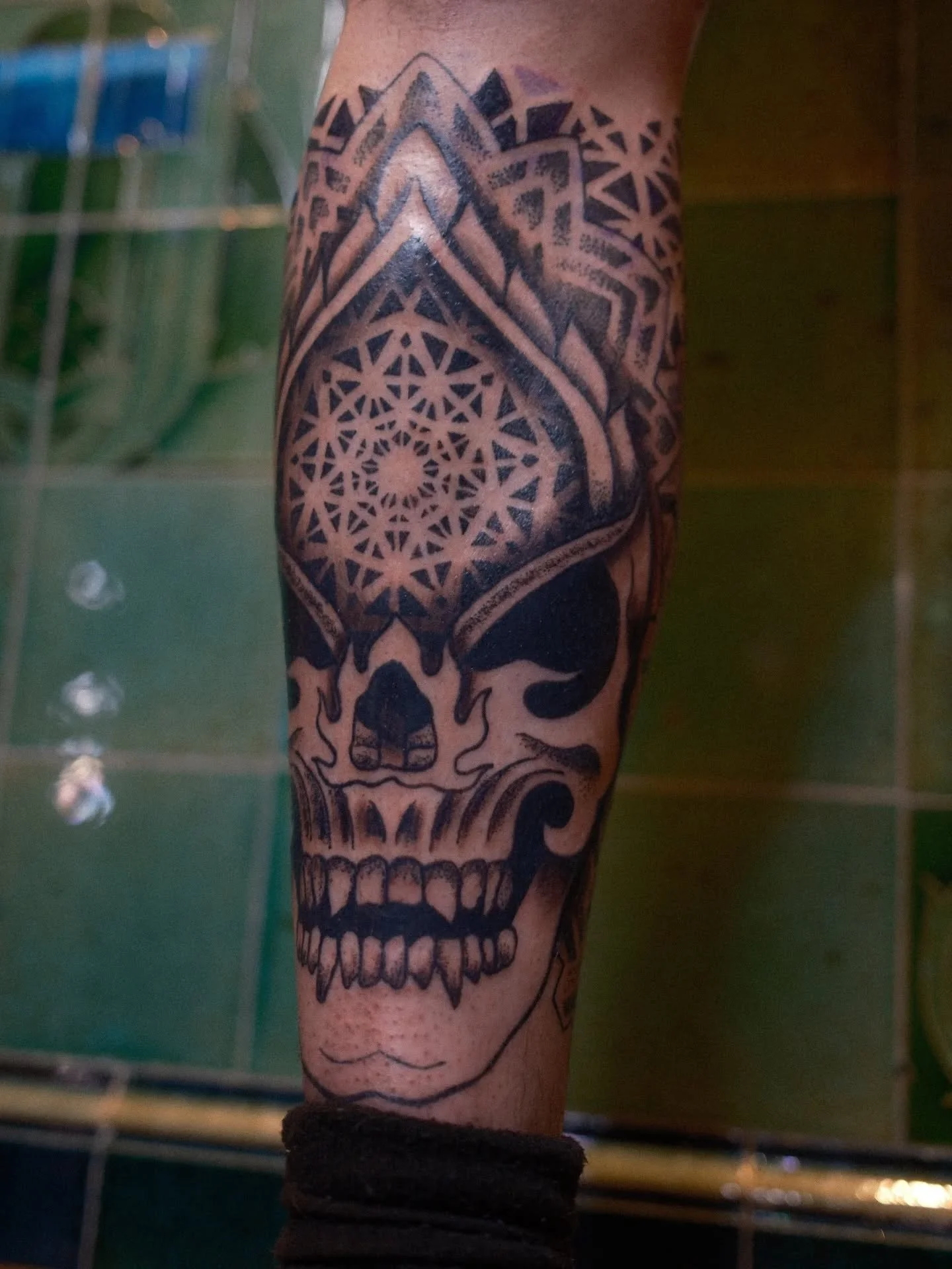 Loads more to add to this lower leg Sleeve but happy with how its currently looking now I added the drop shadows over the geometric dotwork patterns.

Space in November to tattoo, and free consultations also available, just DM 🔱