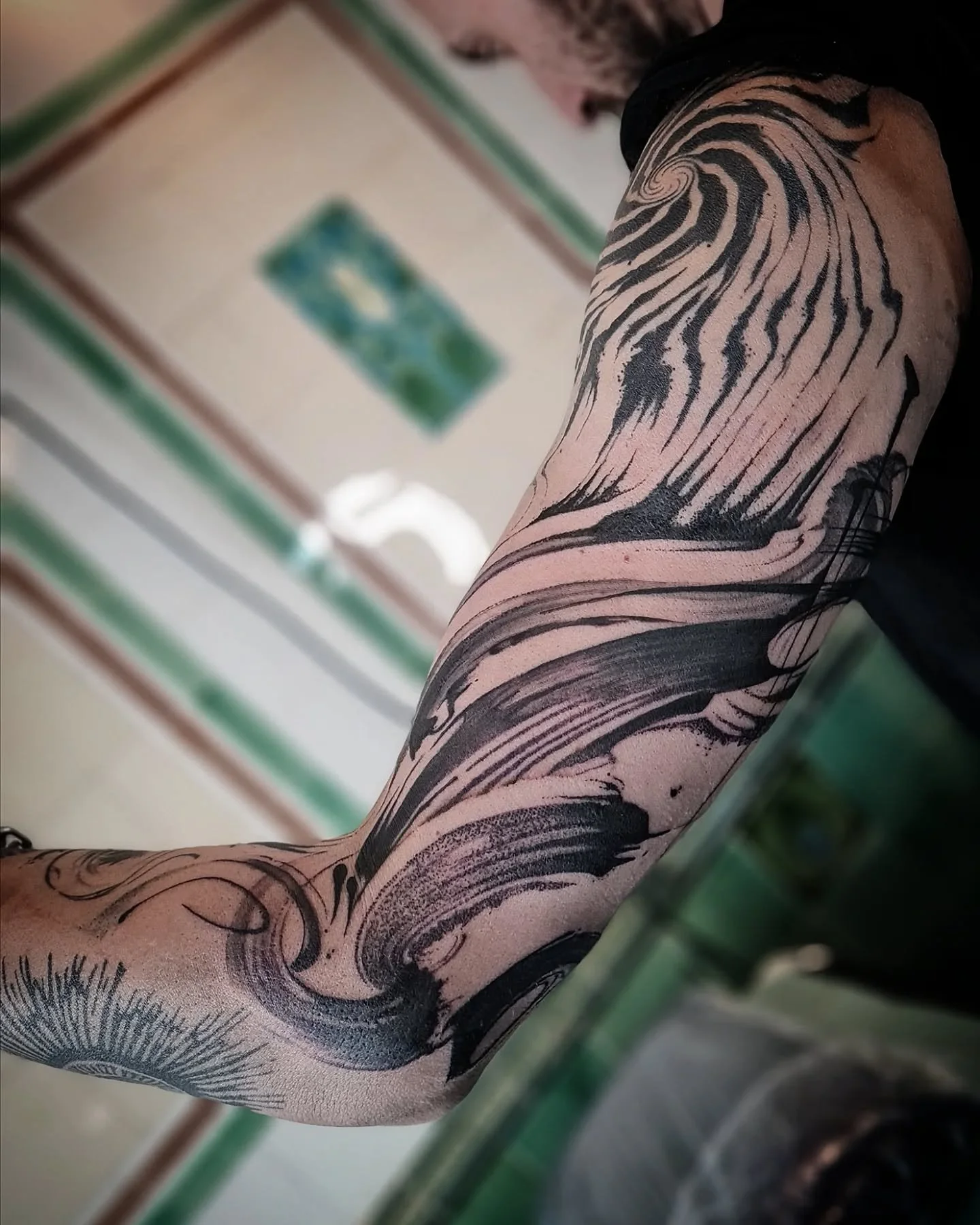 Some more on this abstract black brushwork sleeve for Sam @elements.metalworks
Done at @sixhandstattoo