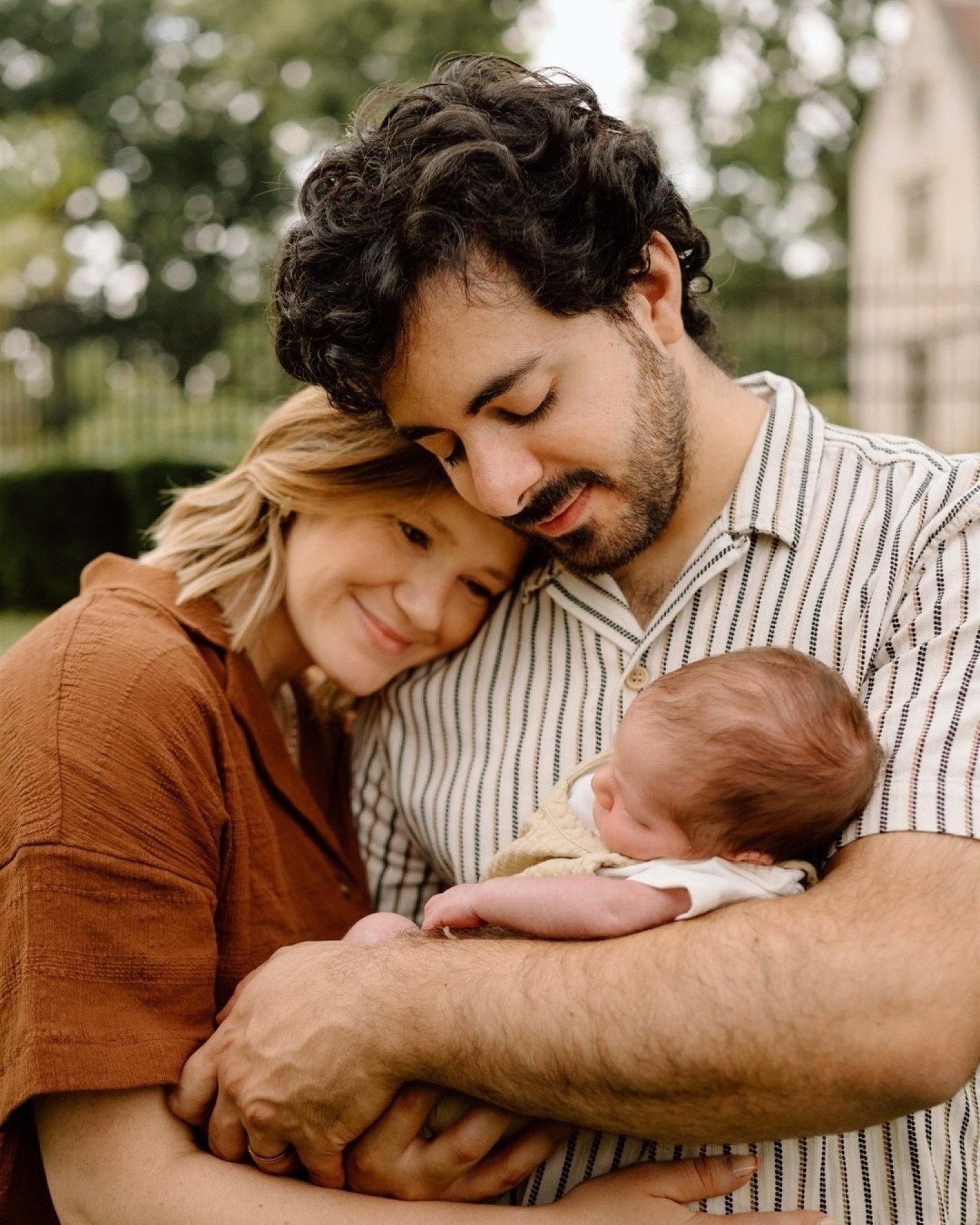 Baby &Eacute;douard 🤍

It feels extra special when I get to photograph the journey from bump to baby. I had the honour of capturing Sharbel and Justine&rsquo;s maternity session, and now here they are, soaking up all the newborn snuggles with their 