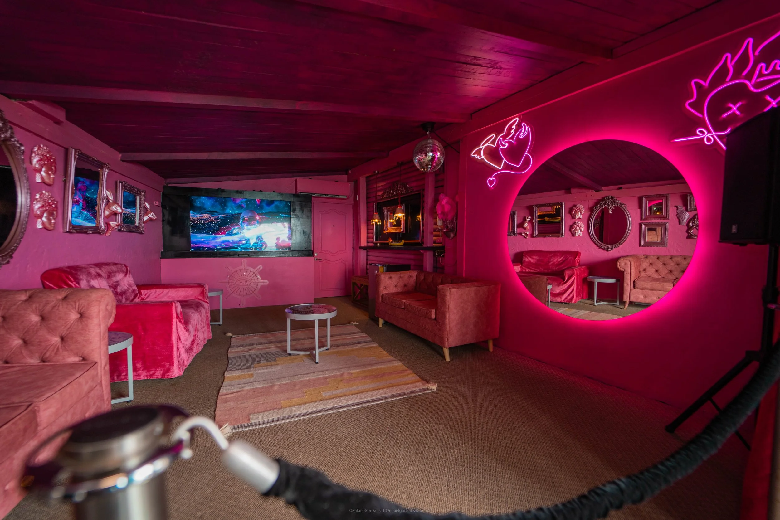 SALA ROSA .jpg