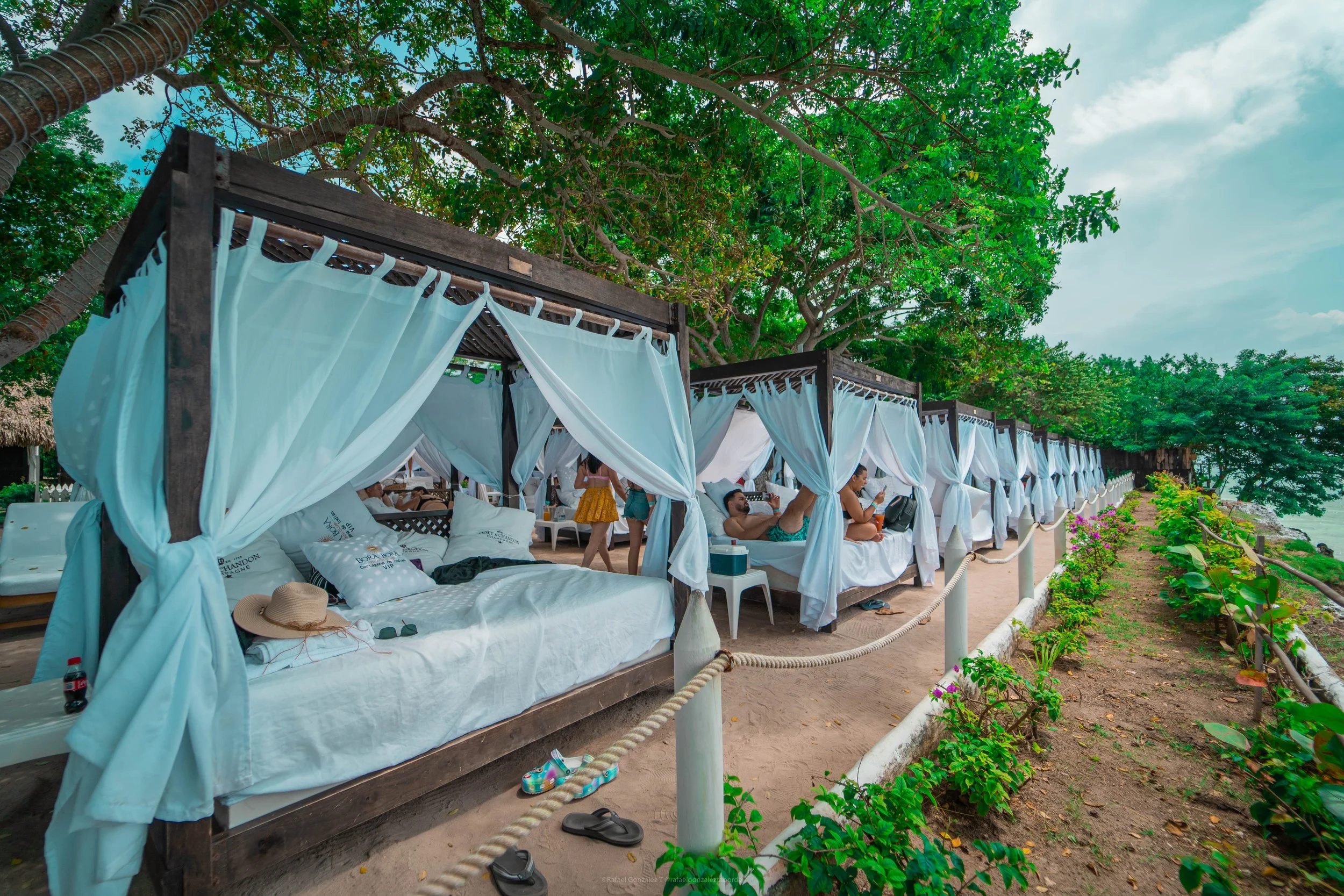 CAMAS 1ERA FILA AREA VIP.jpg