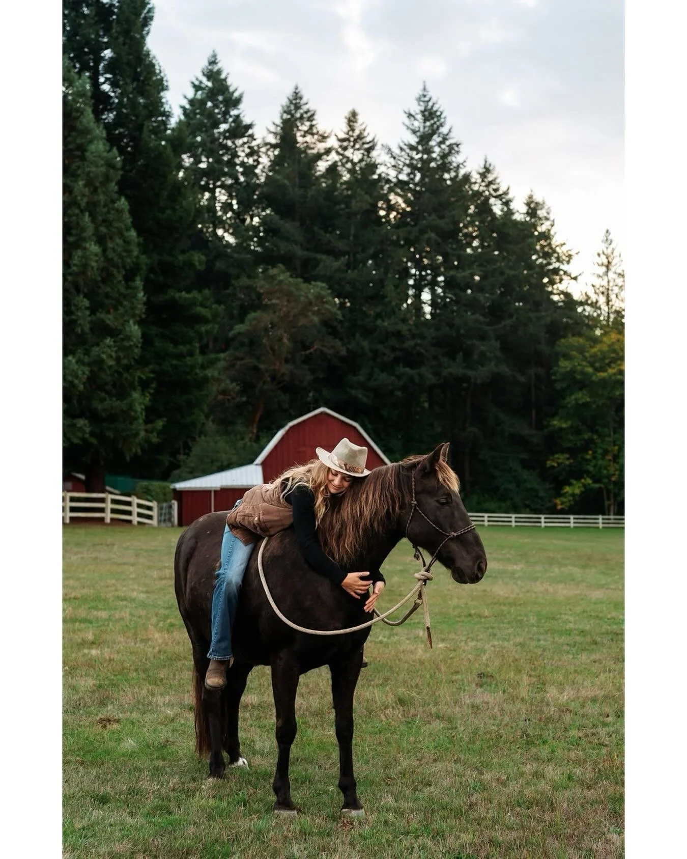 Have you hugged your horse today?! 
.
.
.
#horsesofinstagram #horselove #horsegirl #cowgirl #equinephotography #nikon #farmlife