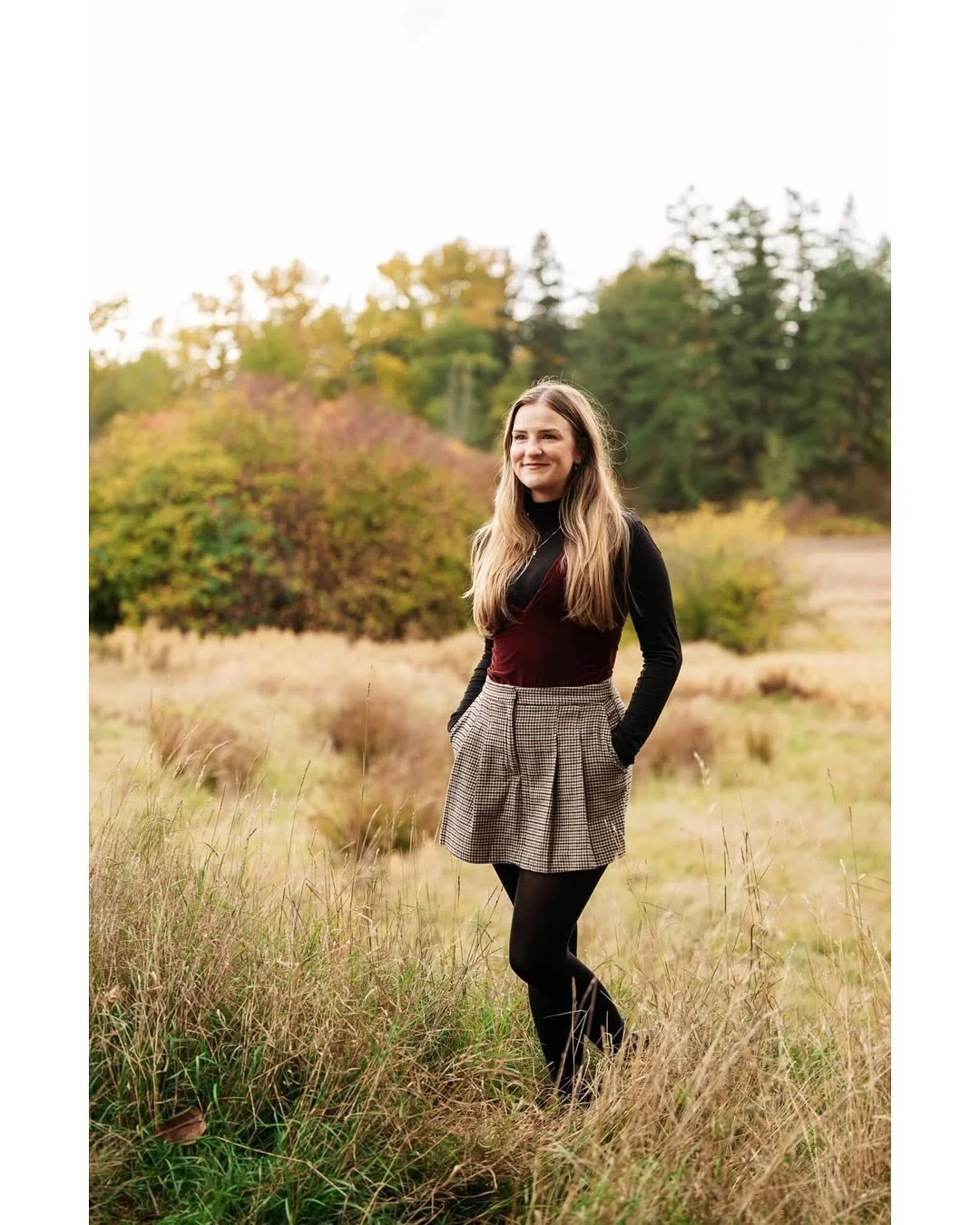 I loved this fall sisters session! We had so much fun and what a special way to celebrate their connection. 
.
.
.
#fallsession #sisters #sistersphotosession #victoriafamilyphotographer #clickcommunity