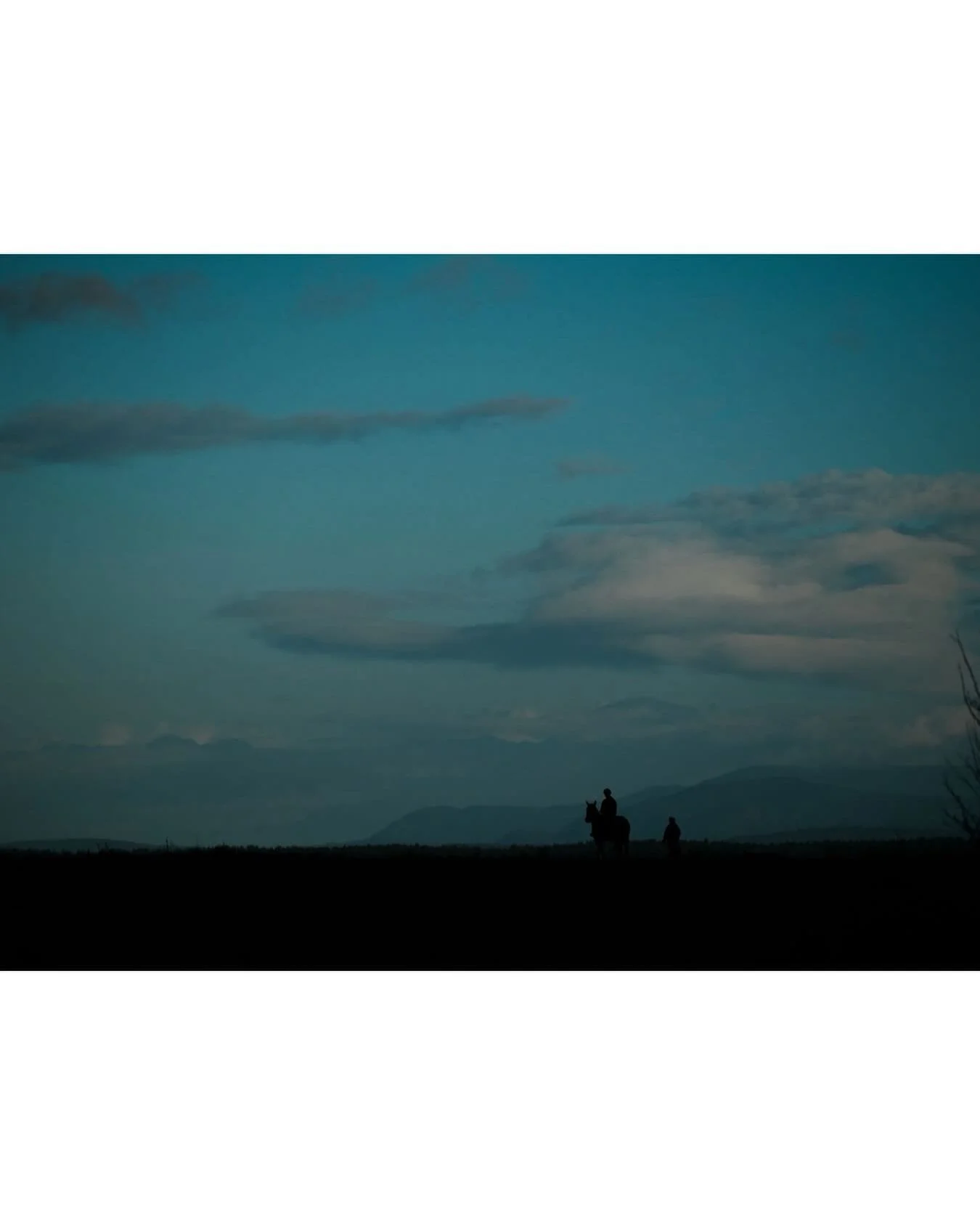 Silhouette Sunday&mdash; a wintery afternoon ride from last year 
.
.
.
#winterride #silhouette #clickcommunity