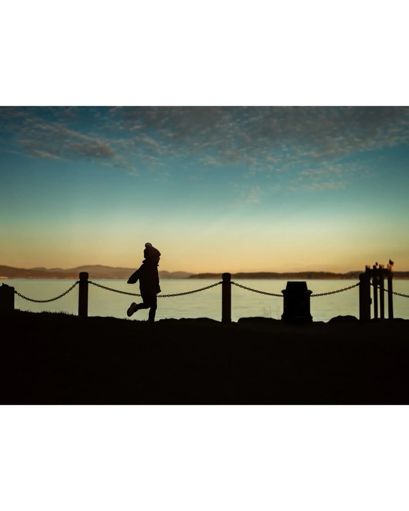 Silhouette Sunday... this was new years day in Sidney!
.
.
.
#sidneybc #lovewhereyoulive #beautifulbc #clickcommunity