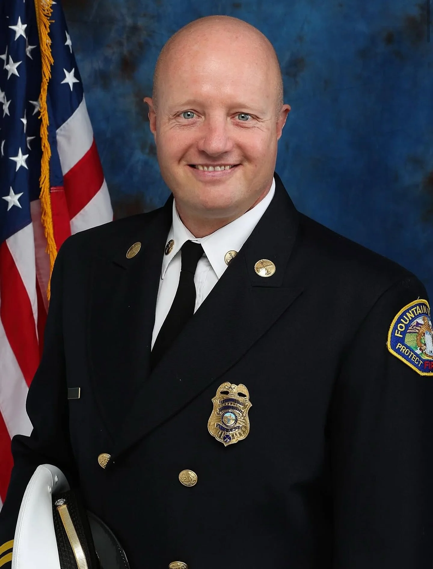 It is with great sadness that we mourn the passing of Fountain Valley Fire Chief Bill McQuaid. His leadership, dedication, and service to the fire community left an indelible mark. Our thoughts and prayers are with the McQuaid family, our brothers an
