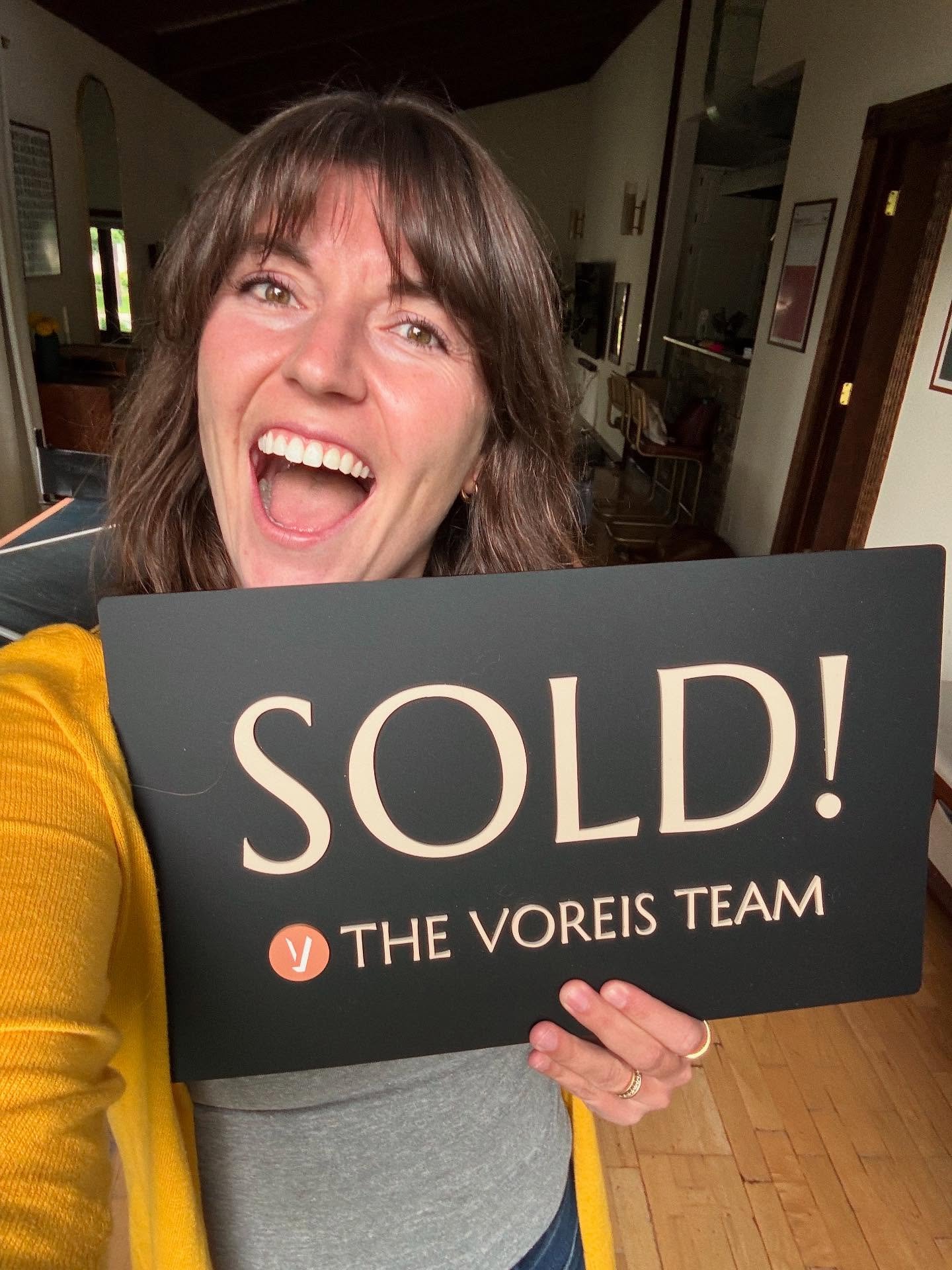 The cutest new sold sign from @birchandbabble 🥰

#sold #soldsign #mnrealtor #mnrealestate #realtorlife #closed #boulderrealestate
