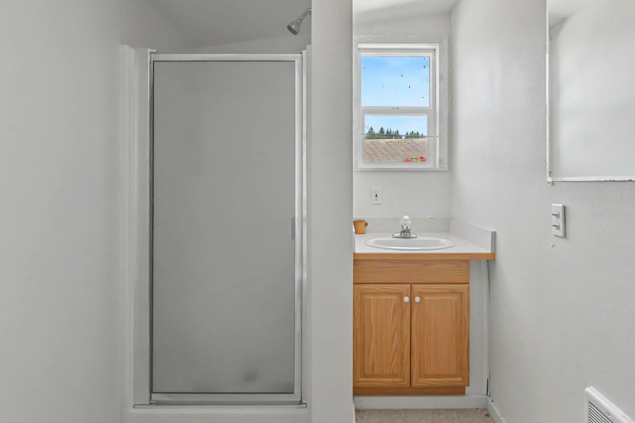 60 62 Lake Dr N-118.jpg