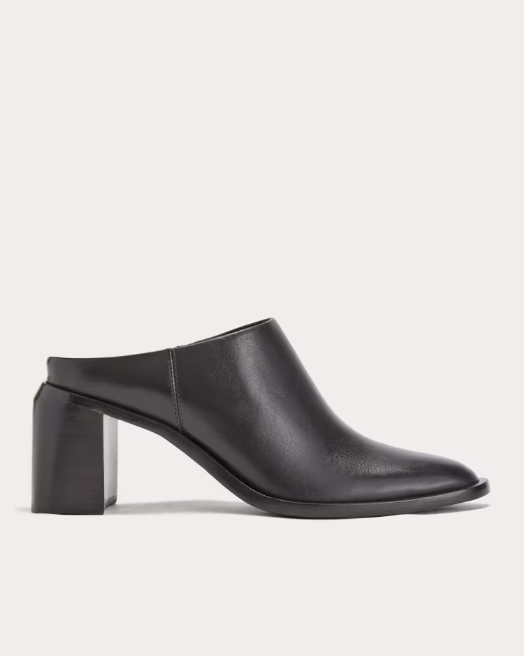 womens-outlaw-mule-black.jpeg