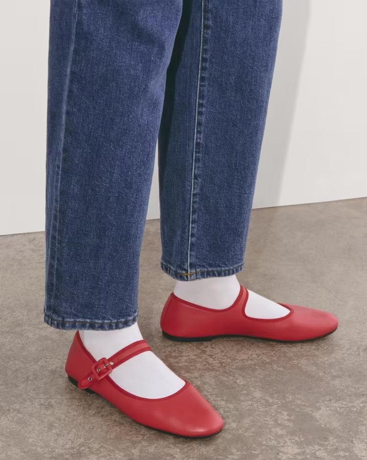womens-day-buckle-mj-classic-red.jpeg
