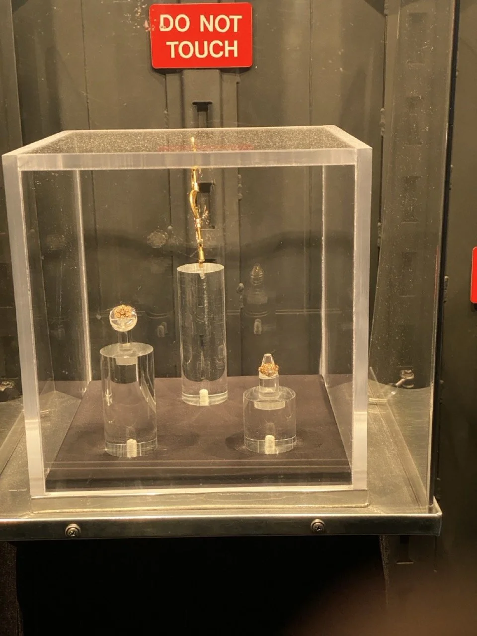 CE196869-6B77-42E5-AE5A-9B84439DB2BB Large.jpeg