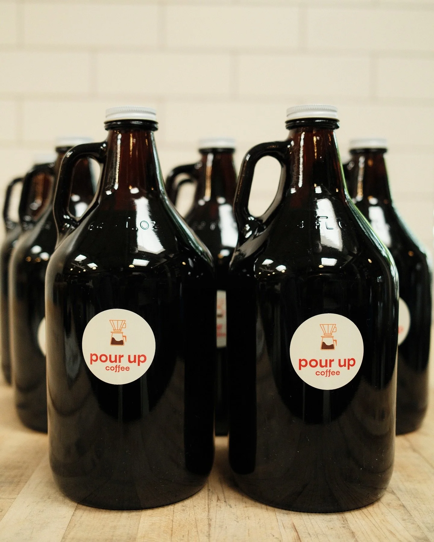 Place your order for this Sunday&rsquo;s pick up! Jugs and refills can be ordered directly on our website 😋
-
Orders placed by Friday come with a bottle of our housemade vanilla syrup! While supplies last.. 

www.pourupcoffee.com