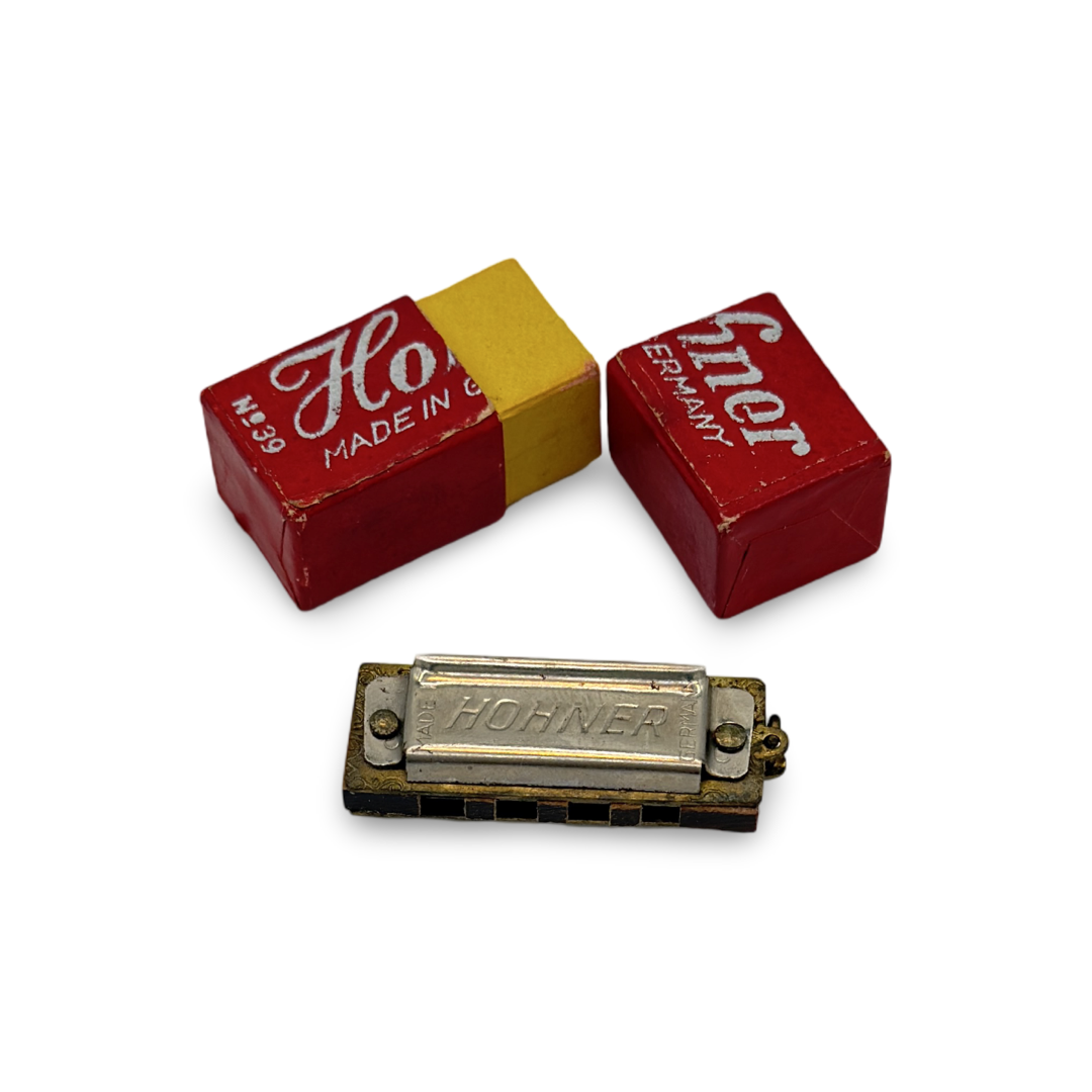 Hohner Pocket Harmonica No. 39. Germany, mid-20th century.