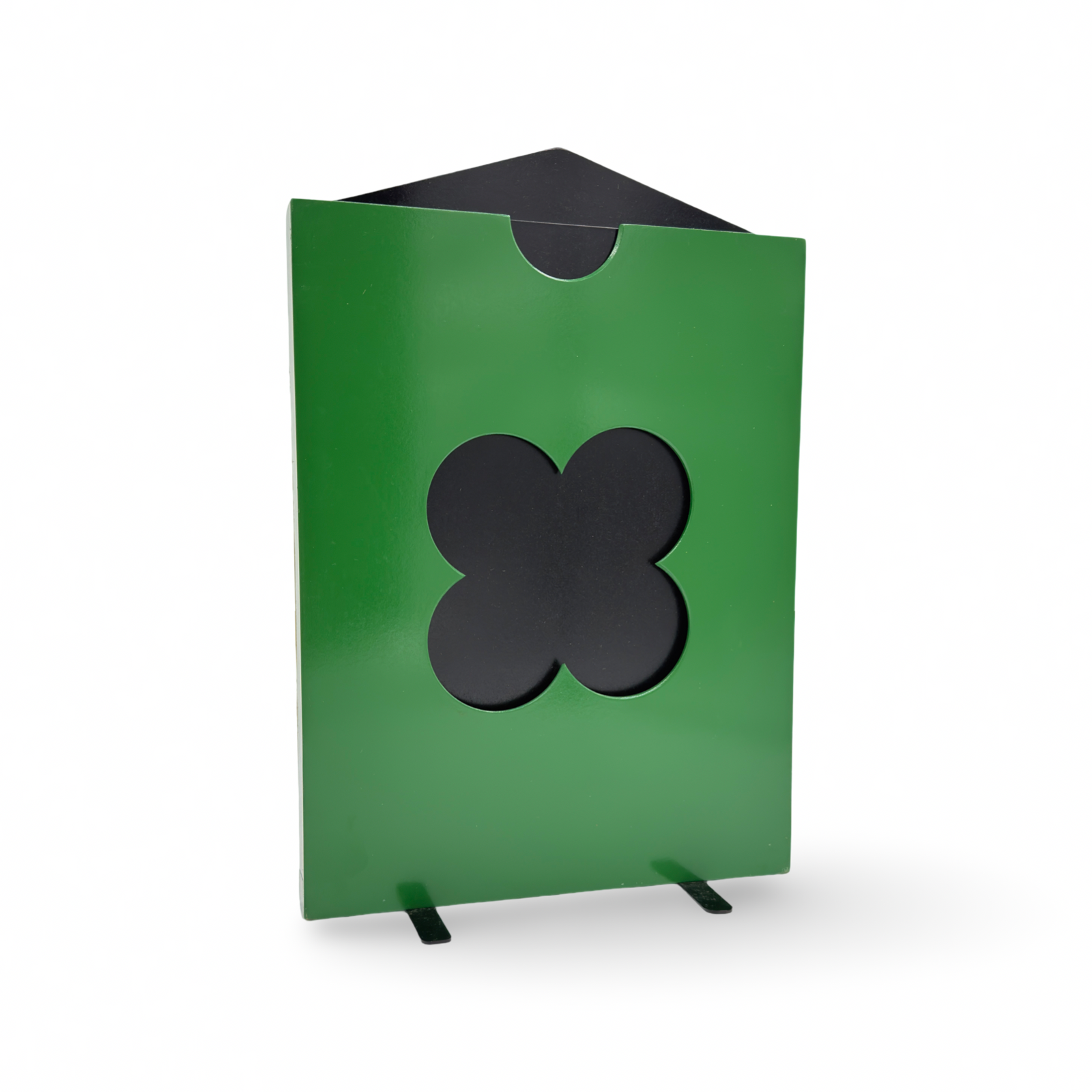 Three Little Pigs. Supreme Magic Co., Bideford, Devon, c. 1968.