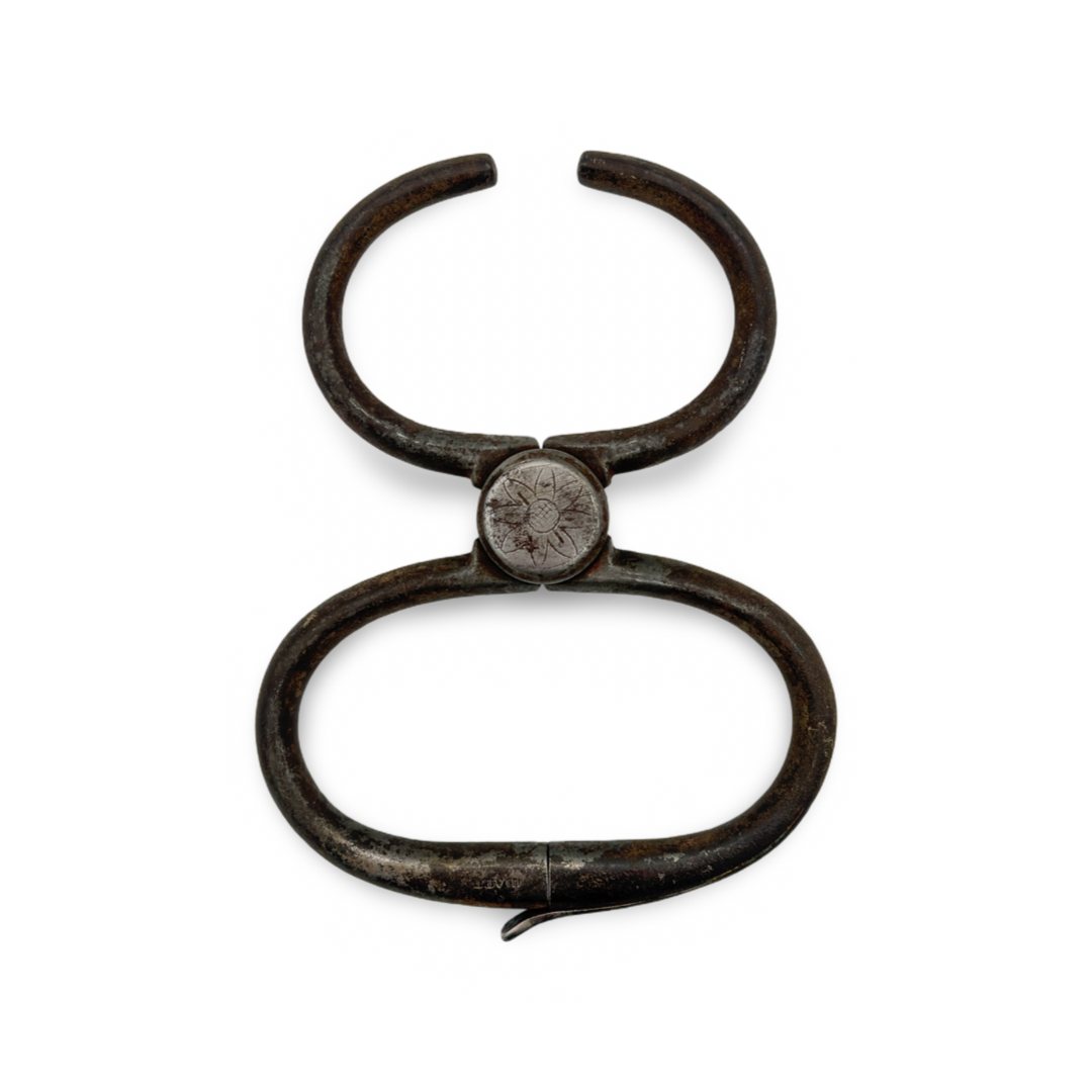 Hiatt "Nipper" (Come-Along)