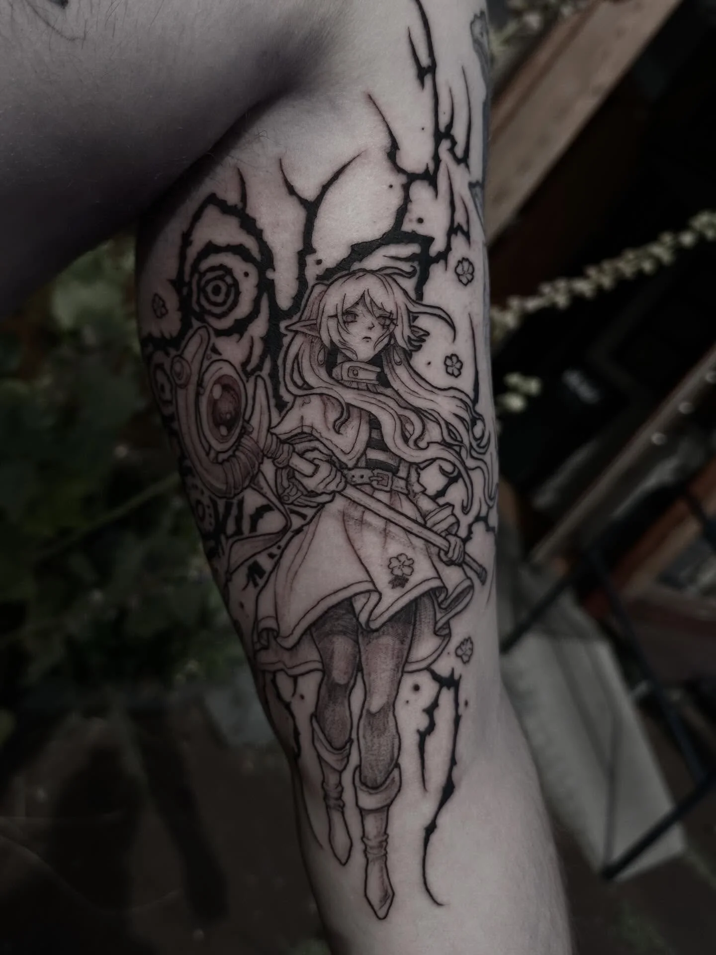 Frieren 🦋🌸🌟 most wholesome ancient mage girl 🫶🏻
Would love to do more manga tattoo, specially Frieren, Berserk, Chainsawman and Jujutsu Kaisen so if you are looking to get something cool like that hit me uuuuup🗡️🎀

Books open @honeyhoney.tatto