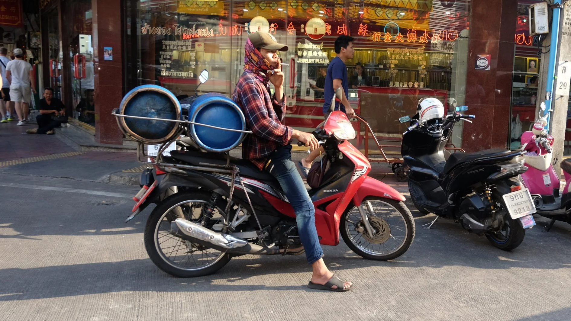chinatown bangkok motorcyclist