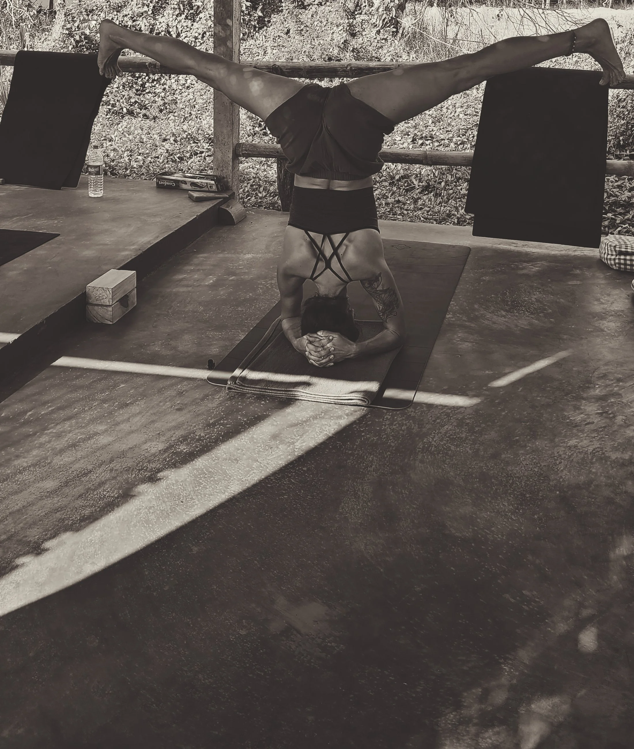 Five-star Google review for Yoga Mandir Goa praising teaching quality and individual attention