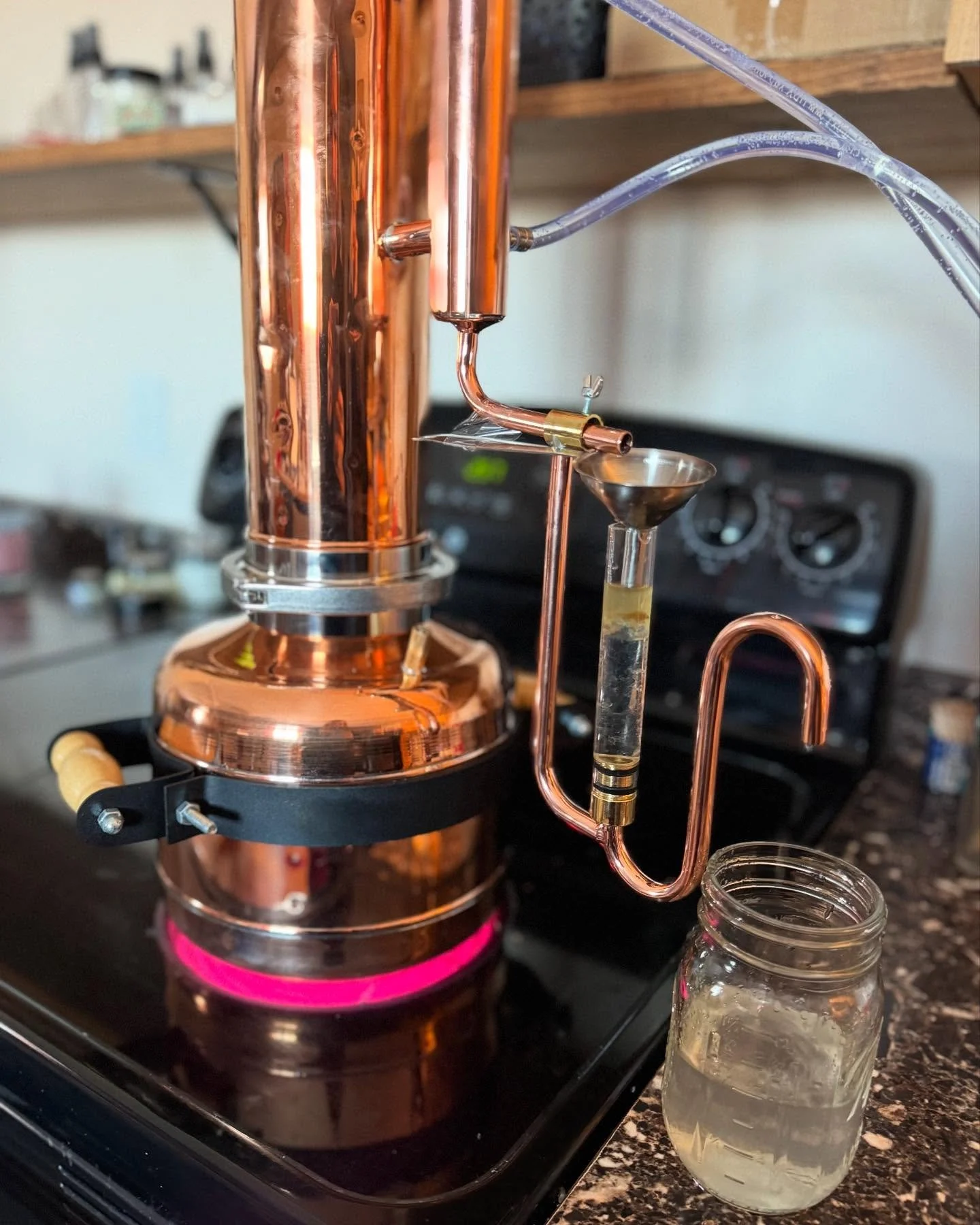 New year, new experiments ✨
Our copper still is officially in action, distilling lavender essential oil from the farm. So many possibilities ahead&mdash;and we&rsquo;re loving every moment of learning this beautiful new art. 💜

#foursunsfarmlavender