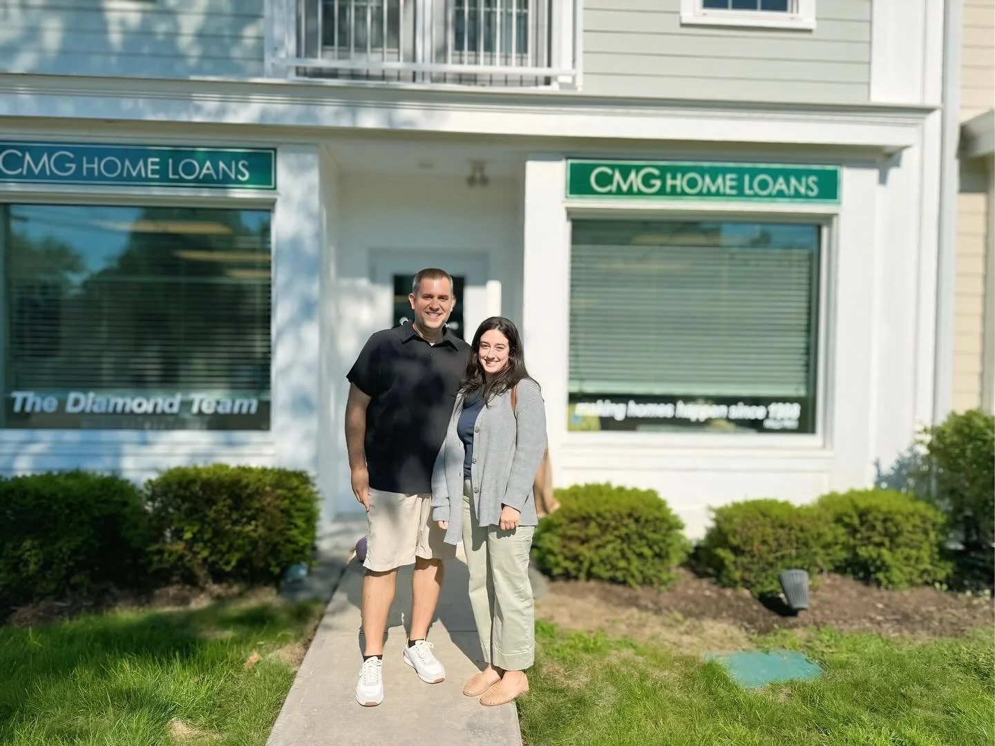 It&rsquo;s Official! Signed, Sealed, Delivered! ✍️📌🔥Connecticut Coast Media has a downtown @nianticmainstreet location right across from @374kitchenandcocktails 

We&rsquo;ve dreamed about a space in downtown Niantic since we started CCM 7 years ag