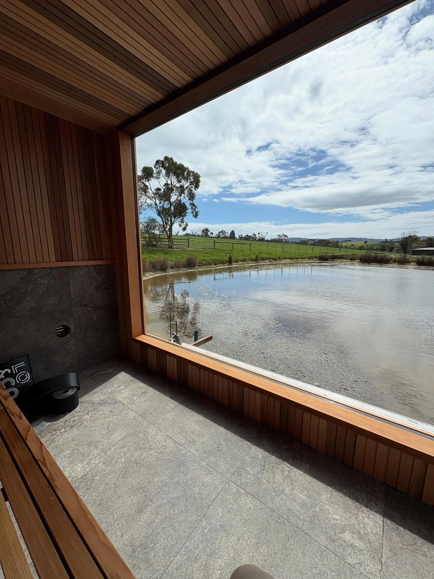 Rate this sauna location 🦆