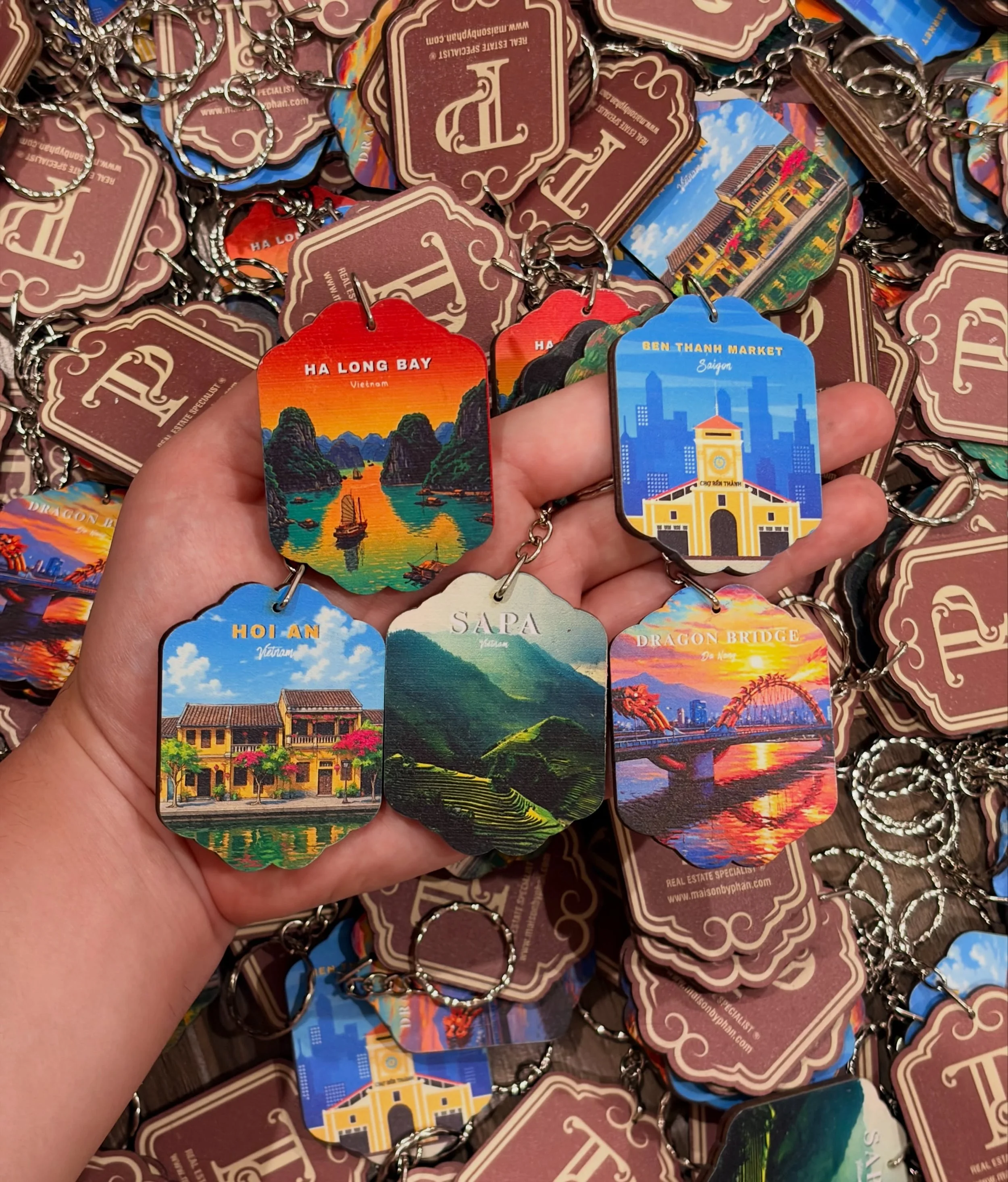 The key to a new home deserves a meaningful keychain. 🔑
A small gift to celebrate a big milestone. Congratulations to all my future homeowners!