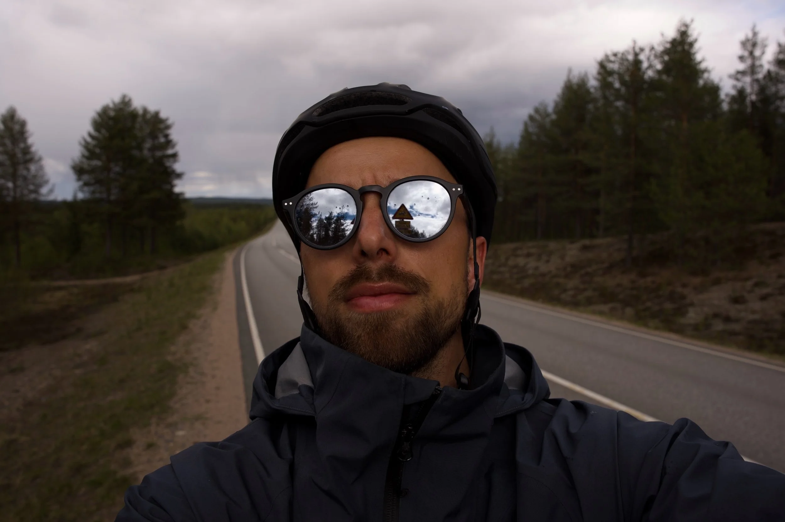 Follow my journey for more boomer-level selfies from random forests. Day 5 was a blast. I set off from Norway with a buckling leg and a tailwind that felt like a parting gift. The ride to Finland flew by, with the sun on my face, wind at my back, and