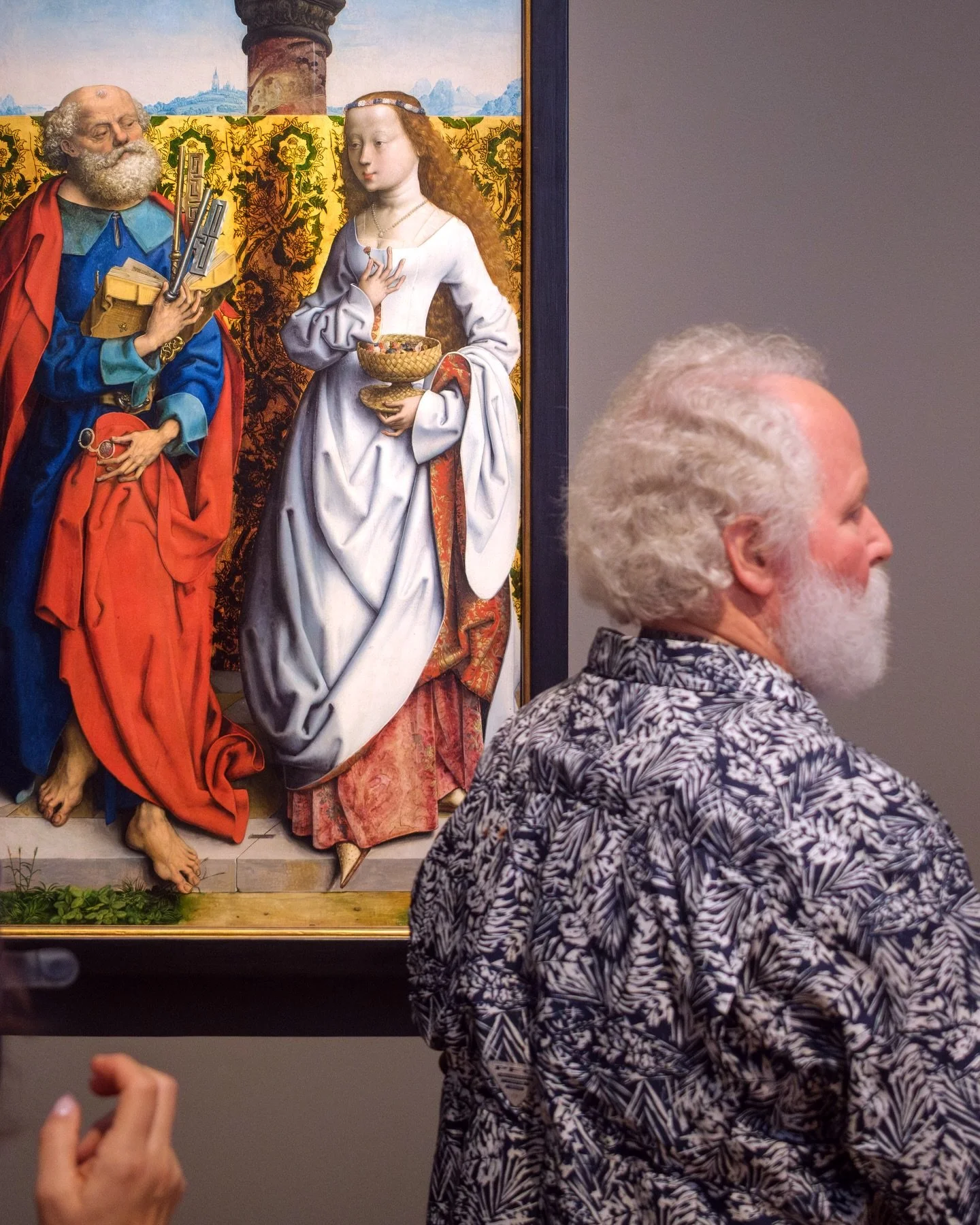 7 bits and bobs from London&rsquo;s art galleries.

Santa on holiday, one of 1001 balding guys I photographed in the Lee Miller exhibition at Tate Britain, one where I&rsquo;m weirdly upset that she&rsquo;s not blinking, a painting where I thought th