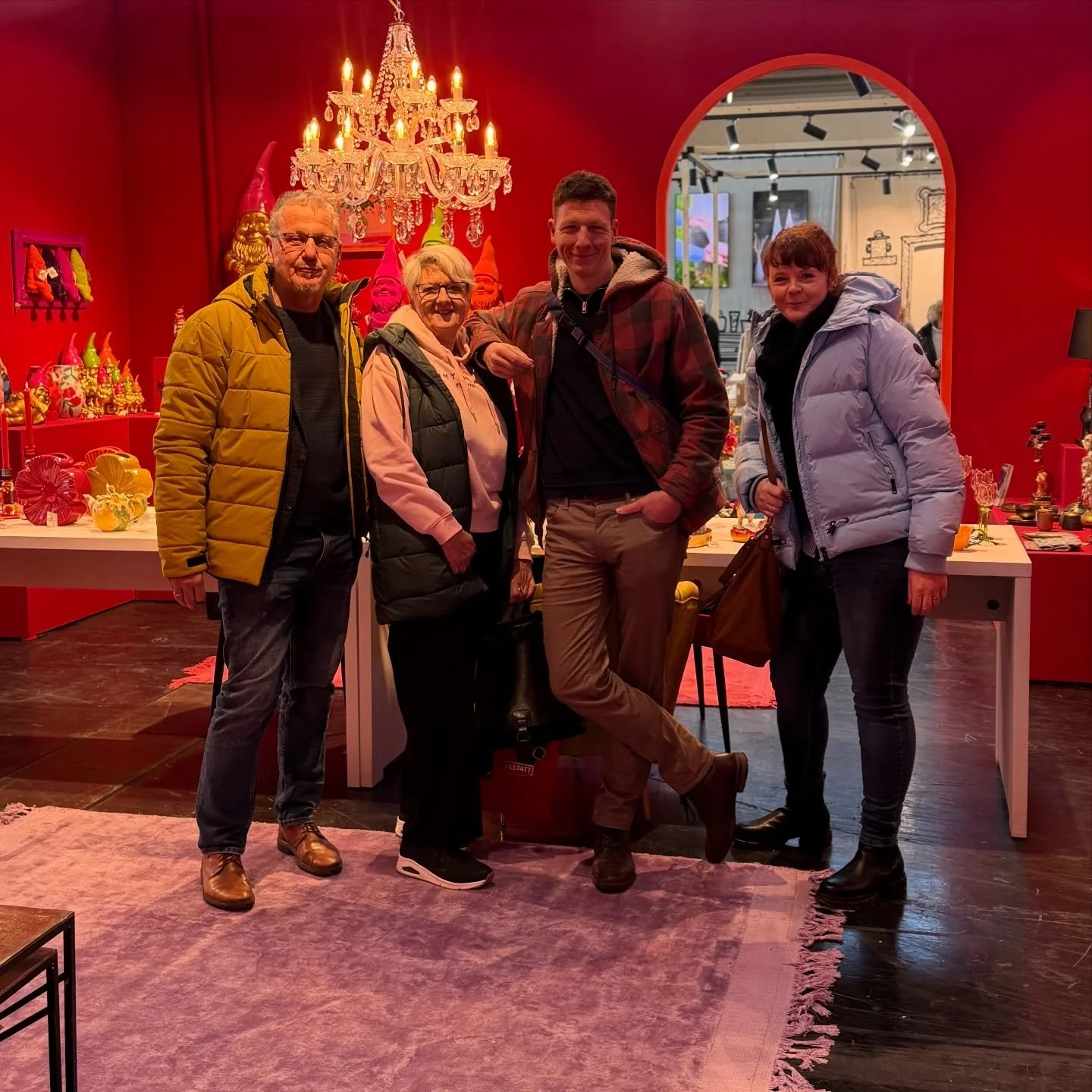 Heute unterwegs auf der Trenset in M&uuml;nchen ✨

Auf der Suche nach besonderen Deko-Sch&auml;tzen, die bald in unserer G&auml;rtnerei Dumbsky auf euch warten 🌸🪴

Was darf dieses Jahr bei euch nicht fehlen &ndash; nat&uuml;rlich, modern oder versp