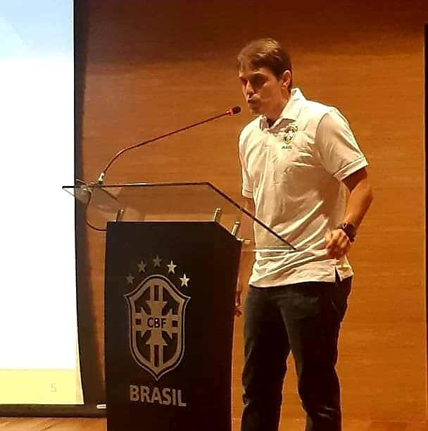 OCTAVIO VASCONCELLOS.jpg