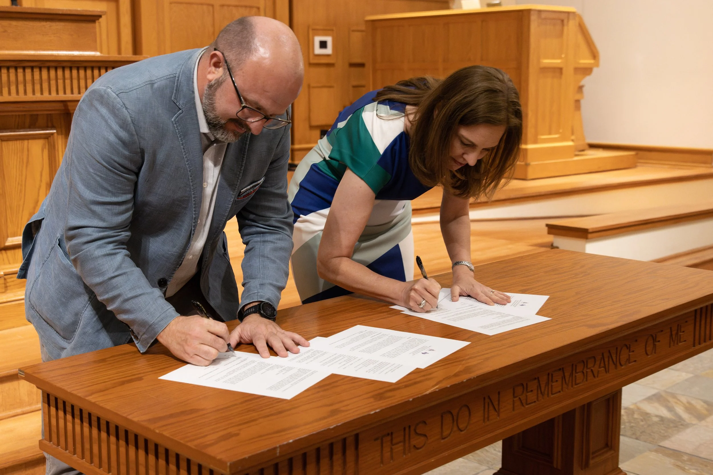 Fri keynote (signing).jpeg