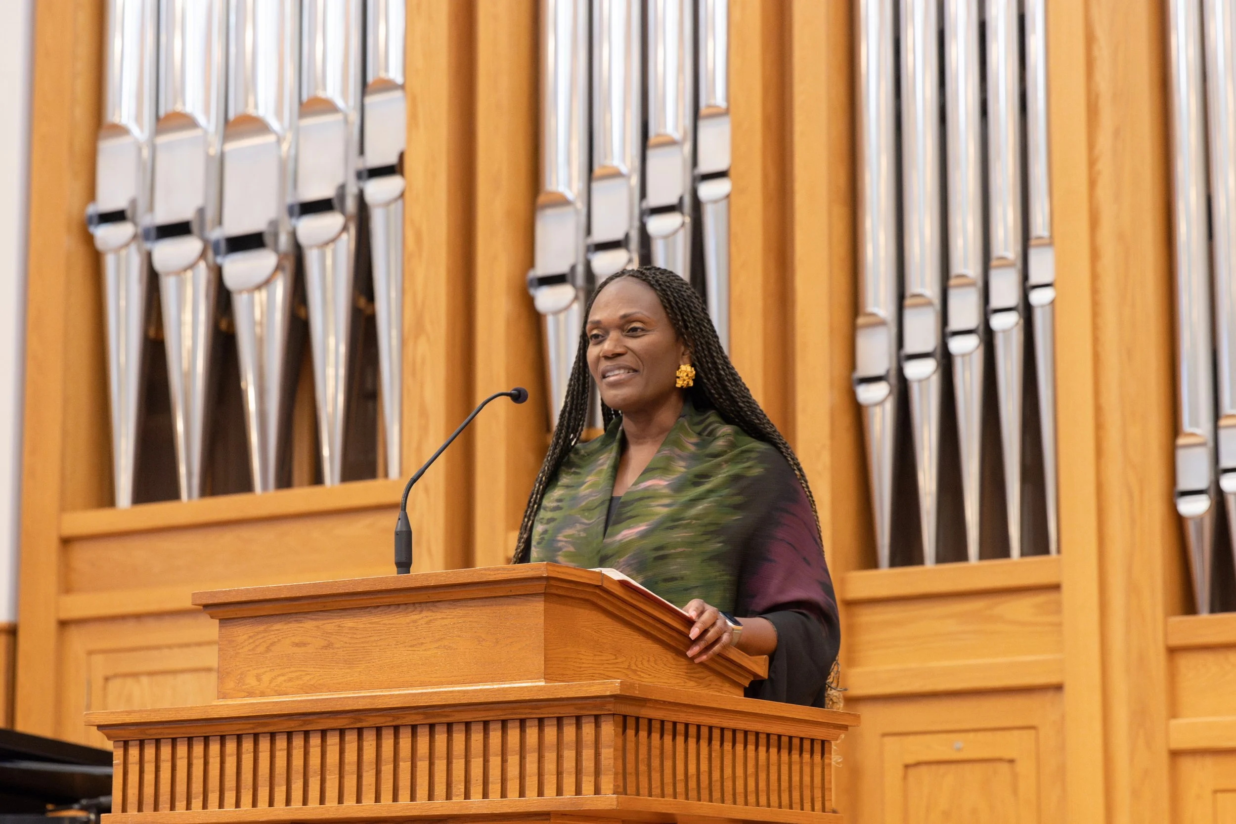 Sat worship (London preaches).jpeg