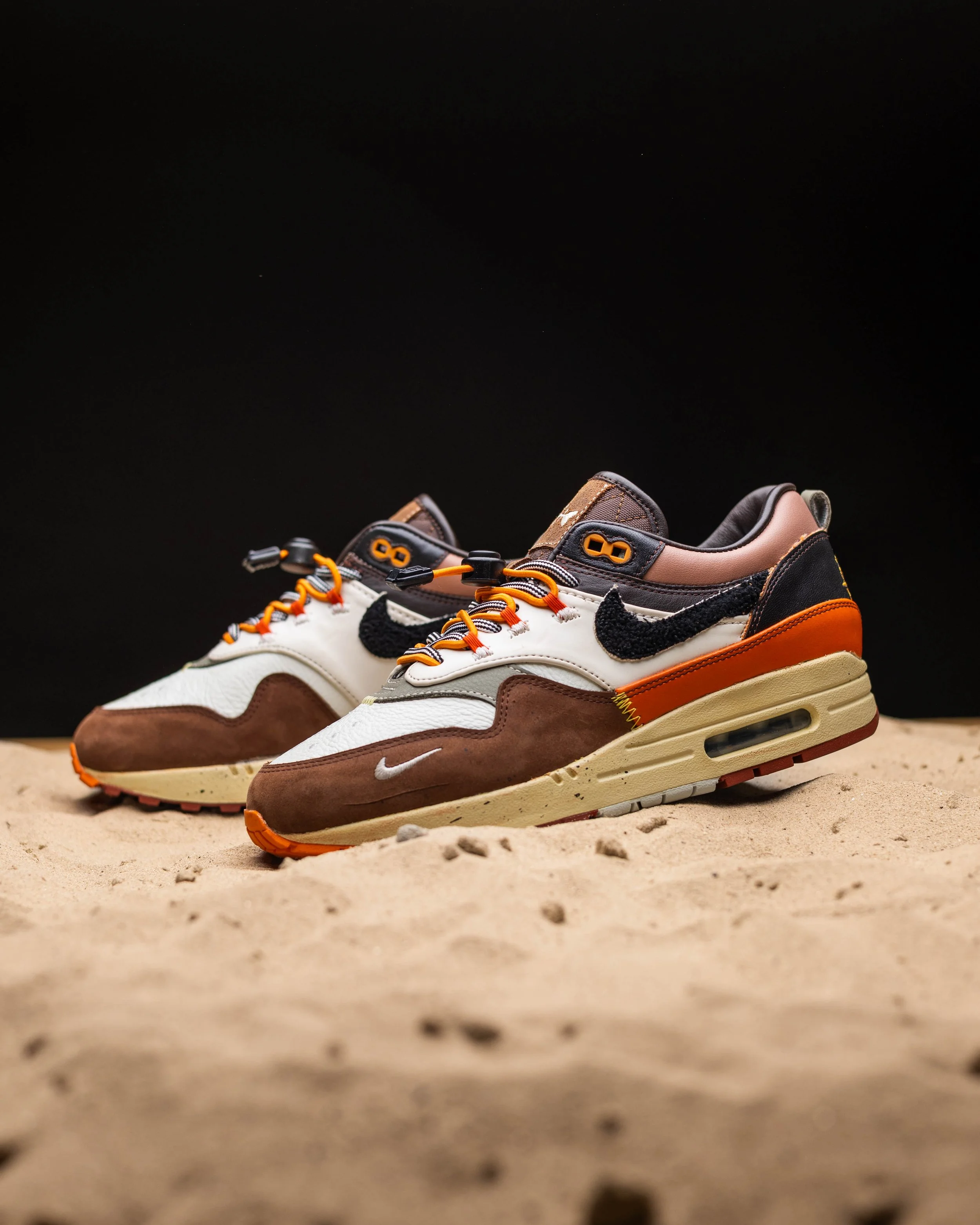 VIJZ Bespokes Custom Air Max 1 Survivor-1.jpg